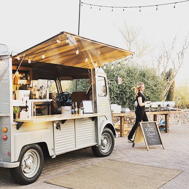 Event season is here! Only a few dates left for 2019! 🙌🏻 ❤️#theoriginal #theduke #cocktailtruck #arizonafoodtruck #winetruck #champagnetruck #az #arizona #scottsdale .
#napafoodtruck #napaweddingplanner #sonomaweddingplanner #sonomafoodtruck #foodt