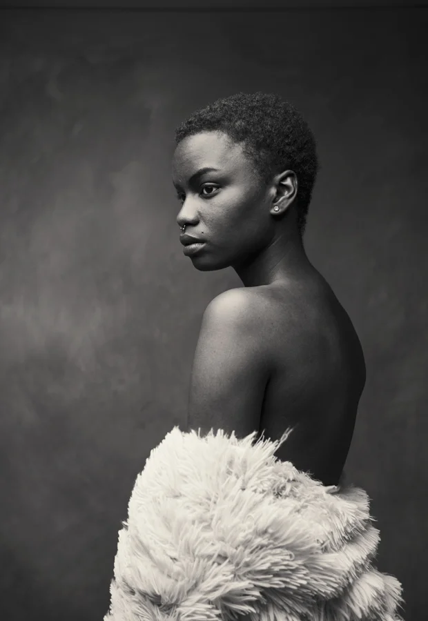 Model Faye
