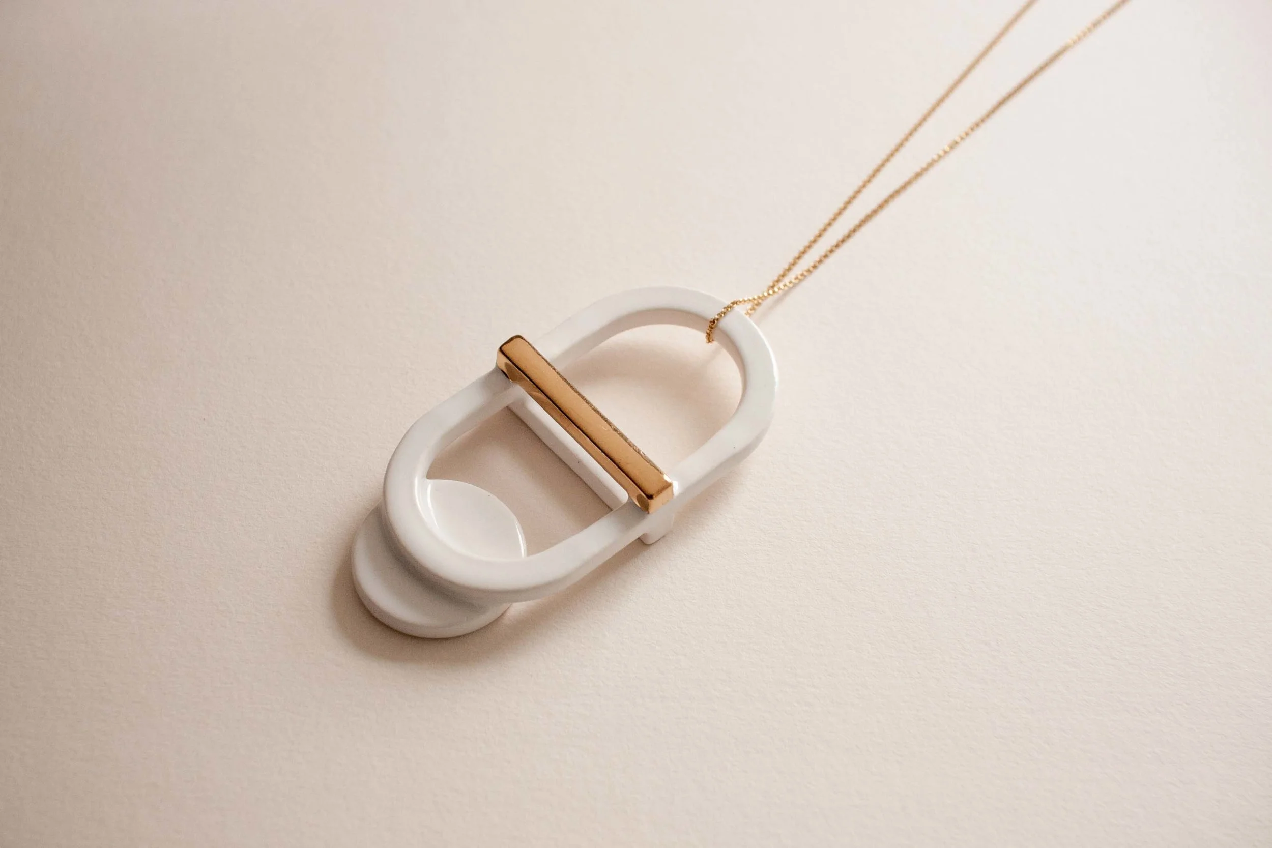 Capsule-L-WG-LR.jpg