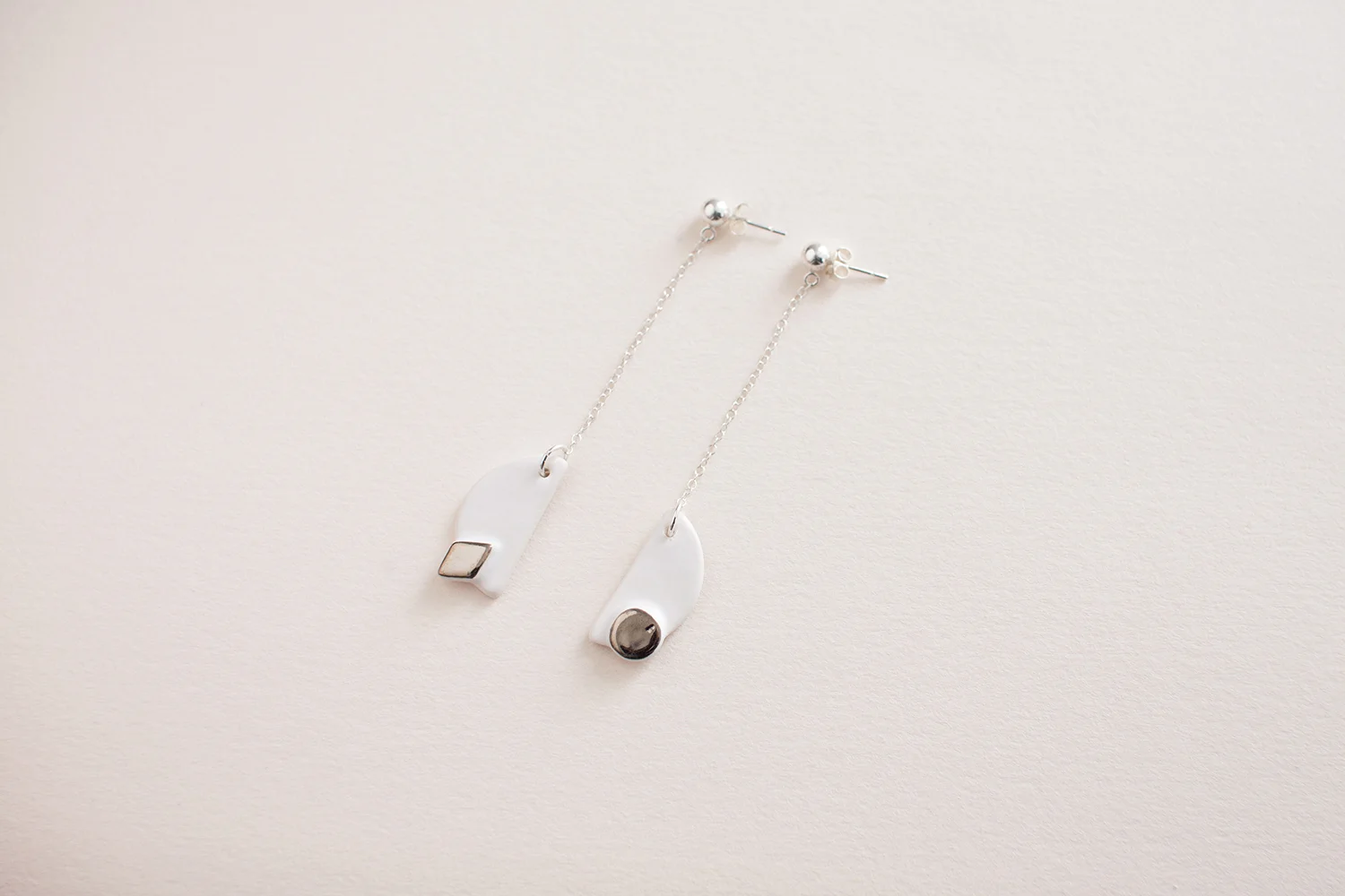 Earrings No.105