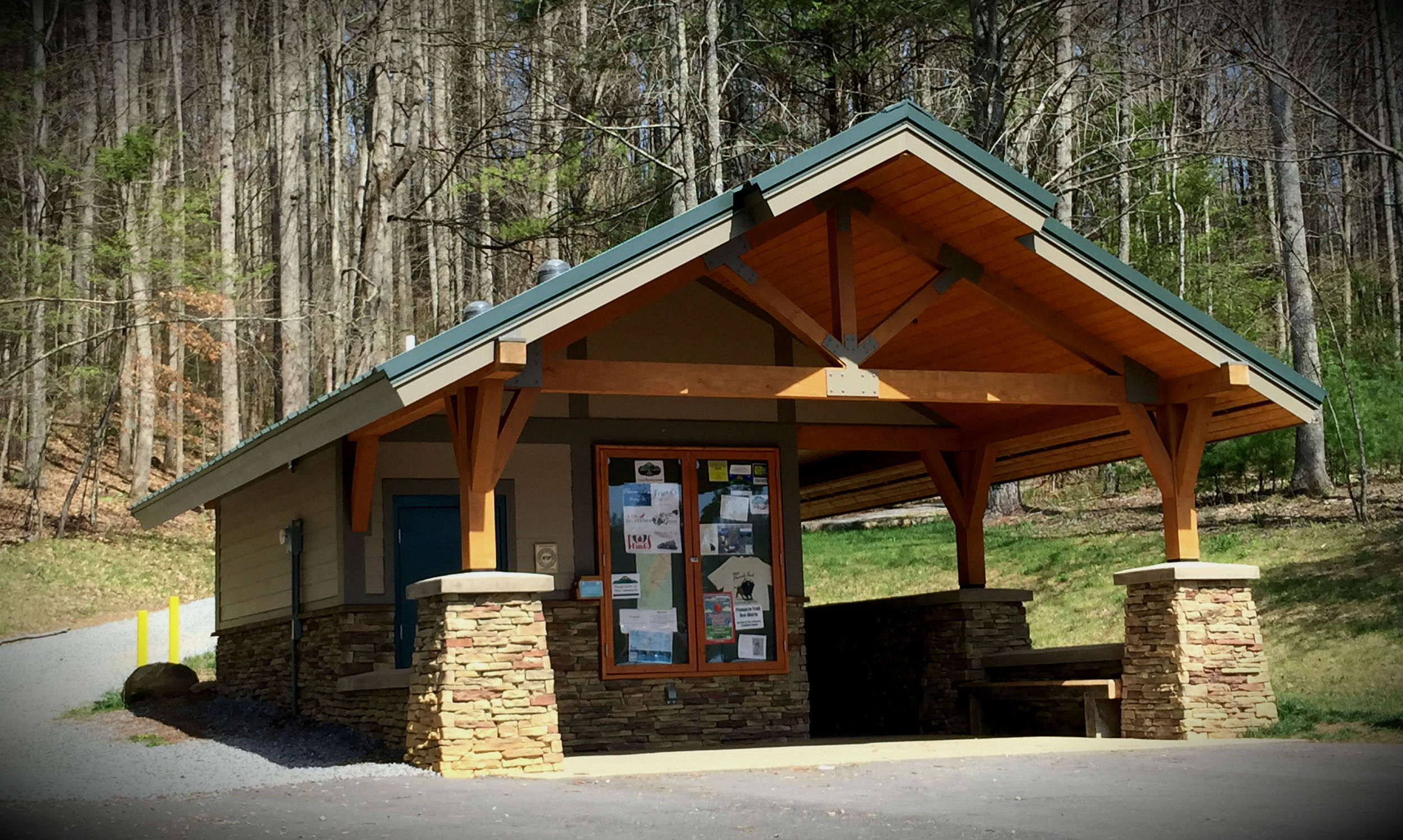 Unicoi County Pinnacle Trailhead Pavillion