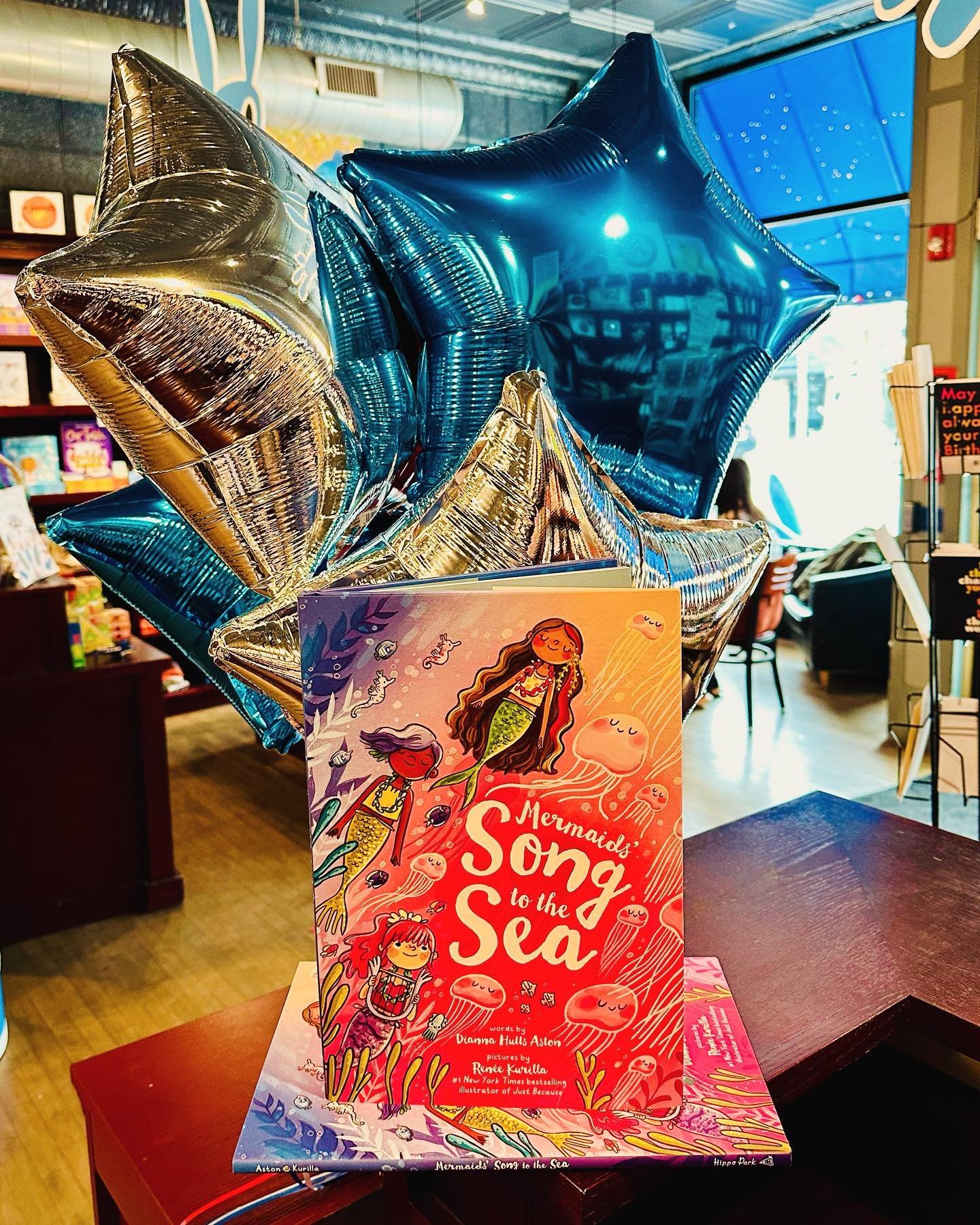Happy #bookbirthday, @reneekurilla and Diana Hutts Aston! MERMAIDS SONG TO THE SEA is gorgeous and filled with fun ocean dwelling creatures! ❤️

Friends, join us at 11:00am Saturday, May 4th for a special storytime, signing, drawing demo, and craft w