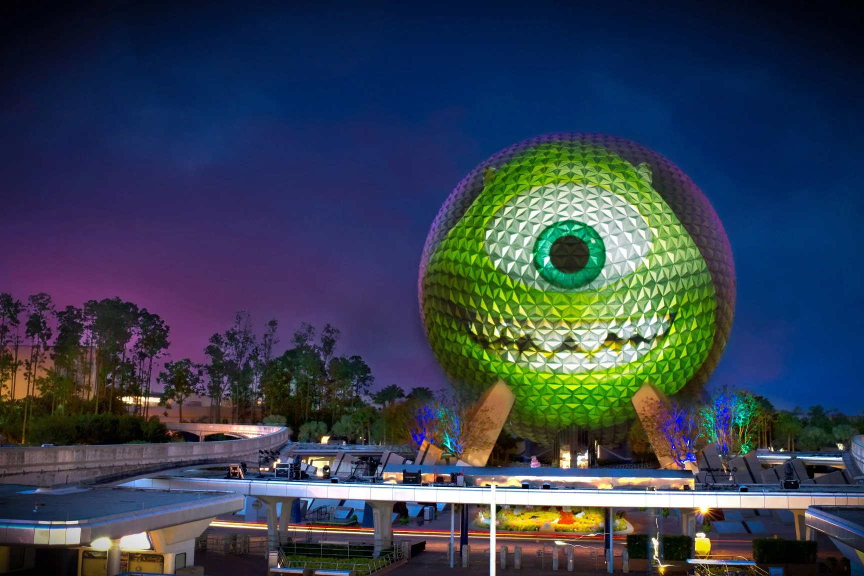 monsum_epcot.jpg