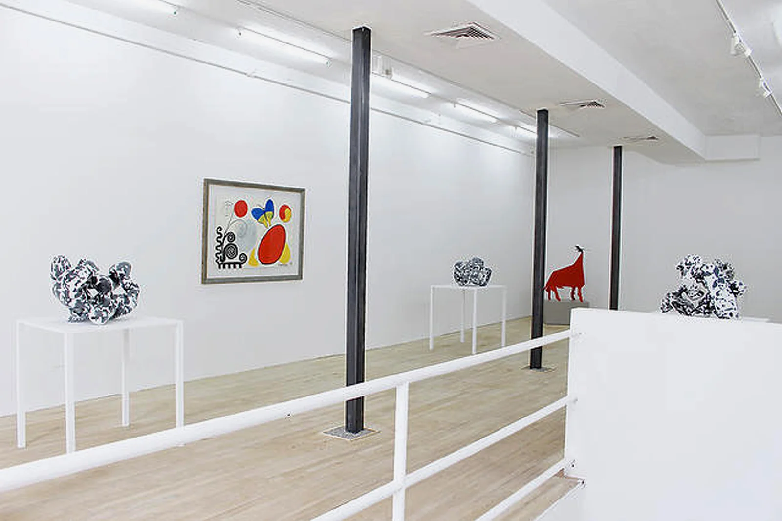Hyperactif: Larry Bell, Alexander Calder, Nicholas Moenich at D'Agostino & Fiore, 2015