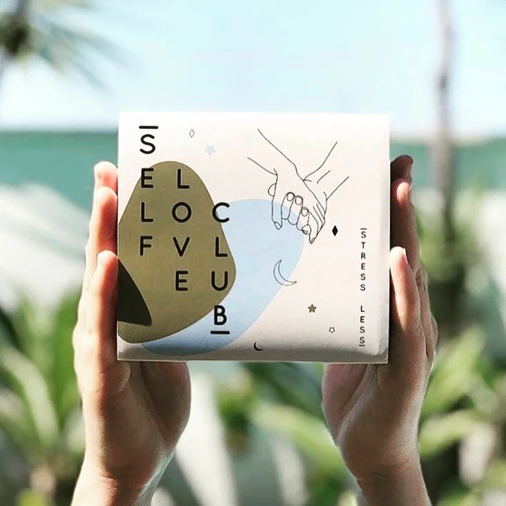 There has never been a better time to treat yourself, stress less with @darlingstylemerchants gift packs. Bath salts, tea, essential oil roller and a crystal, paired with your favourite FH tee. On our website now for $109 ✨