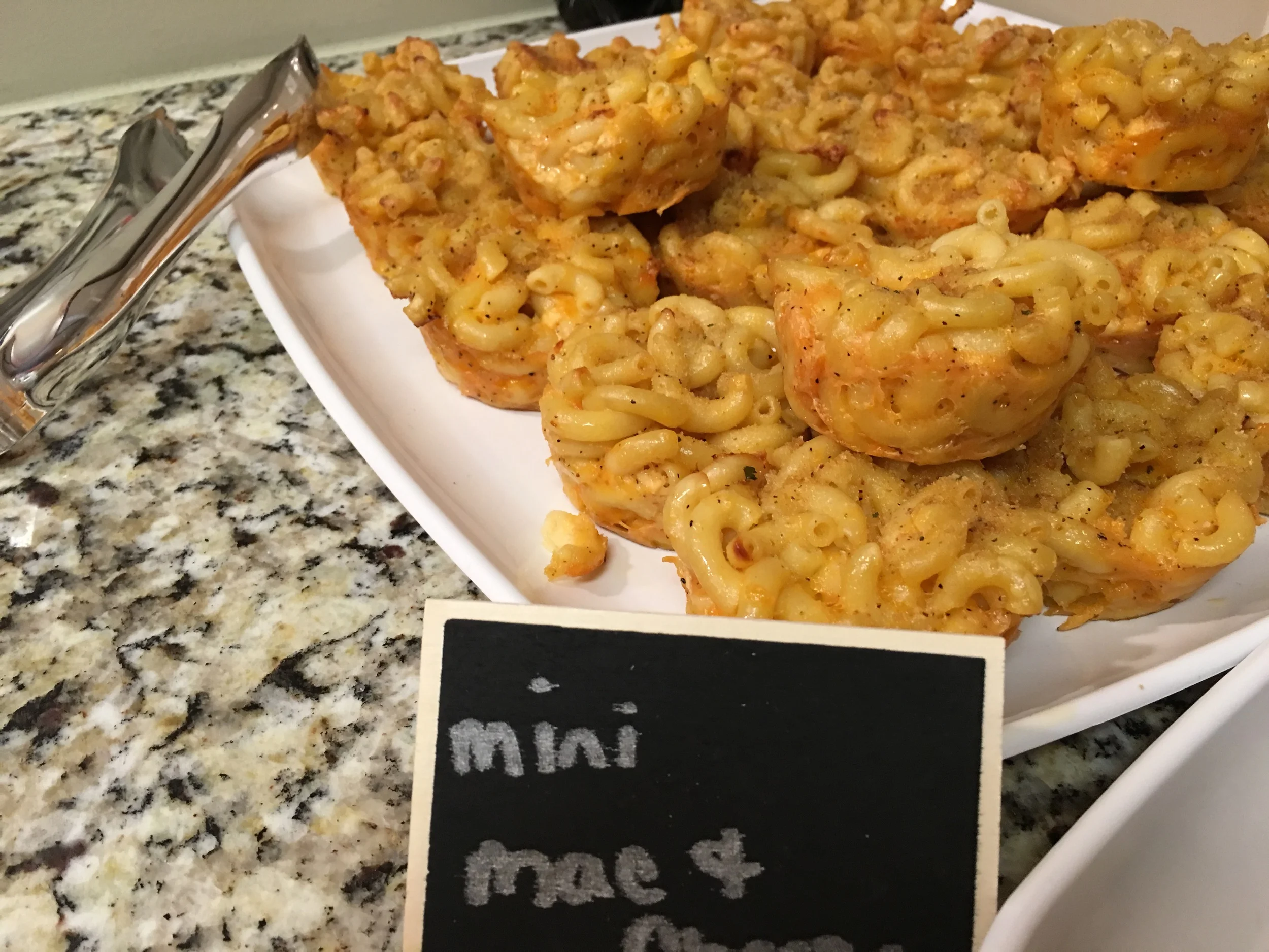 sam-c-perry-tips-for-throwing-the-ultimate-house-party-mini-mac-cheese.jpg