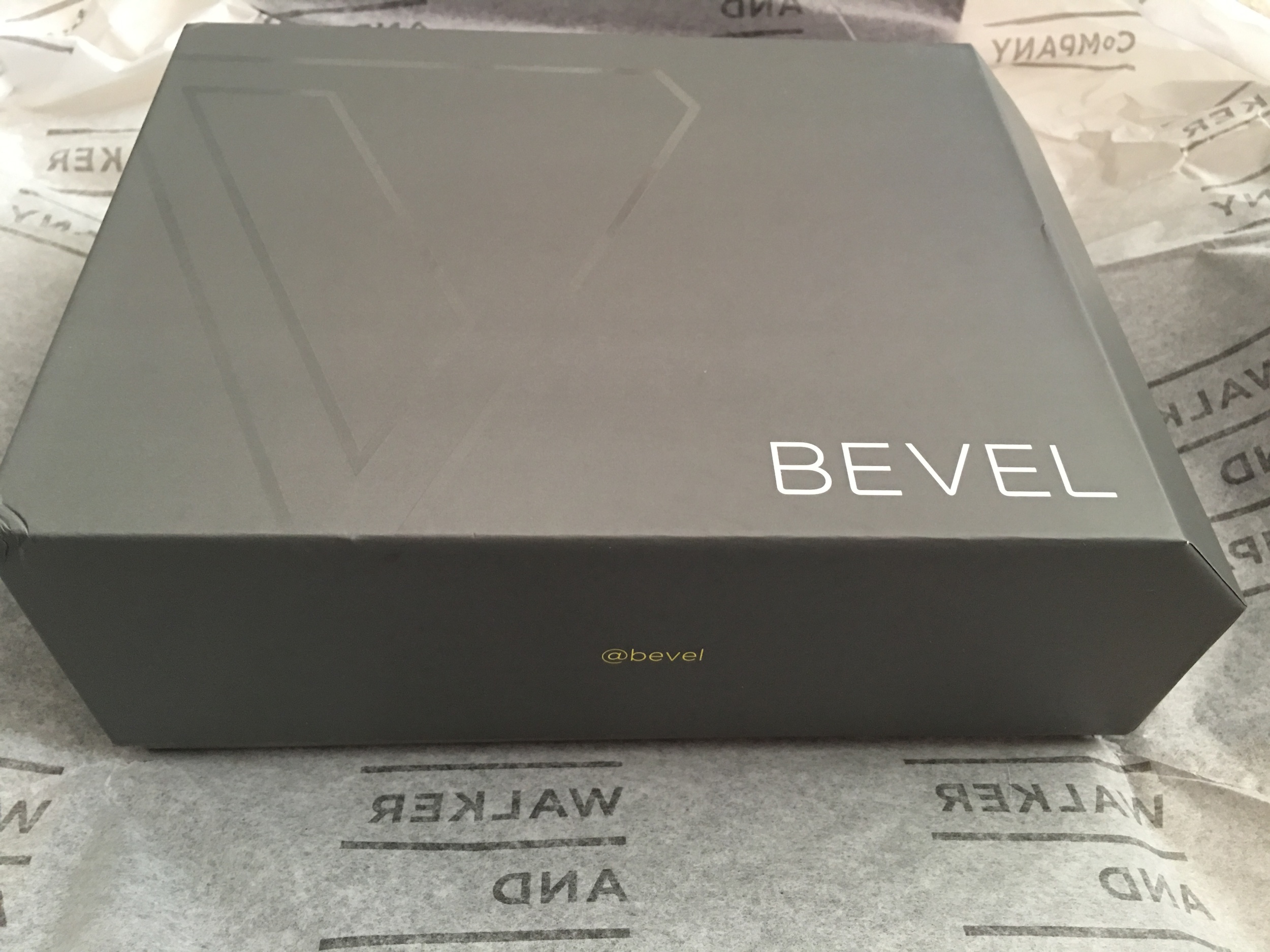 sam-c-perry-bevel-shave-system-review-box.jpg