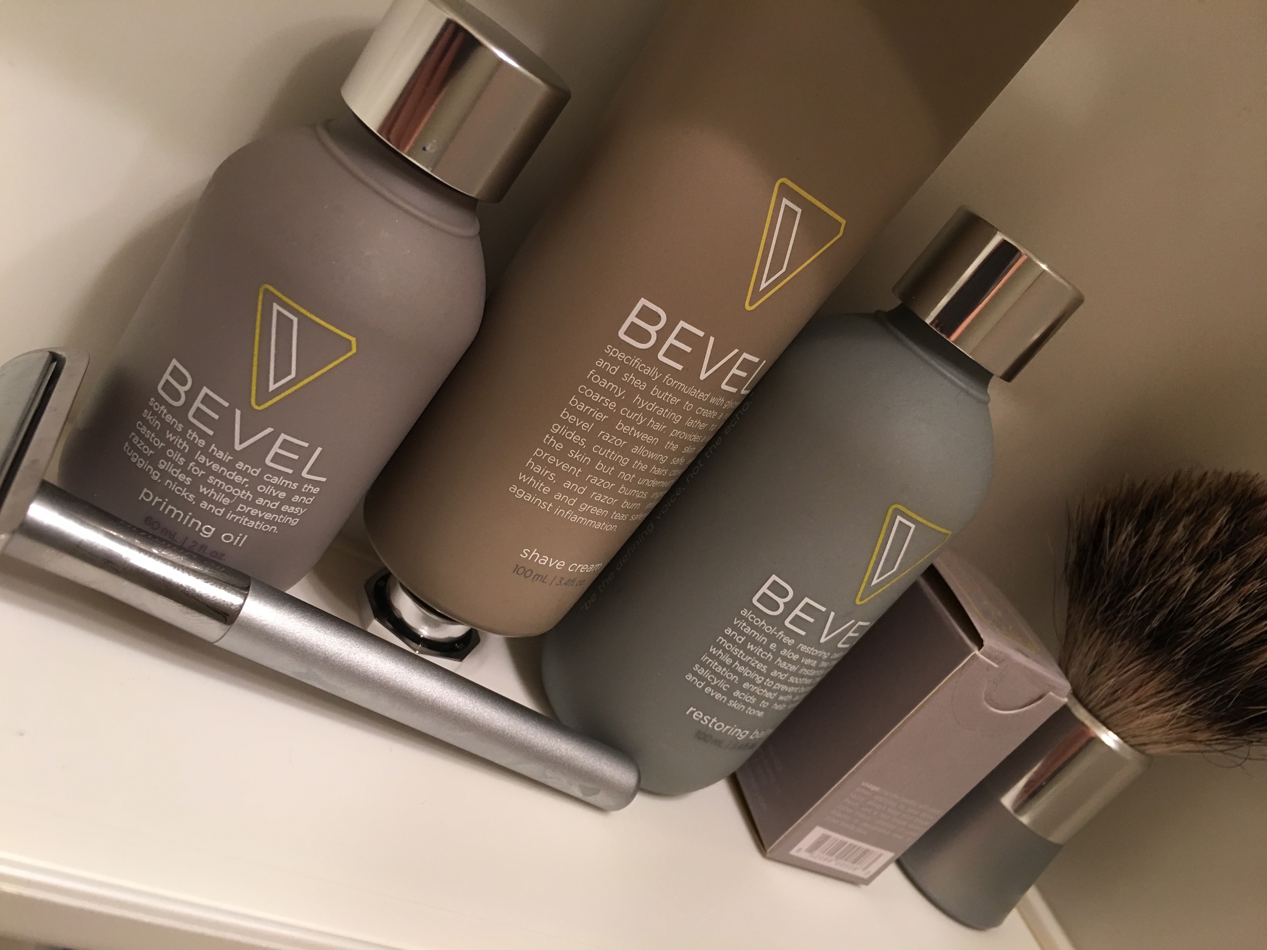 sam-c-perry-bevel-shave-system-review-full-set.jpg