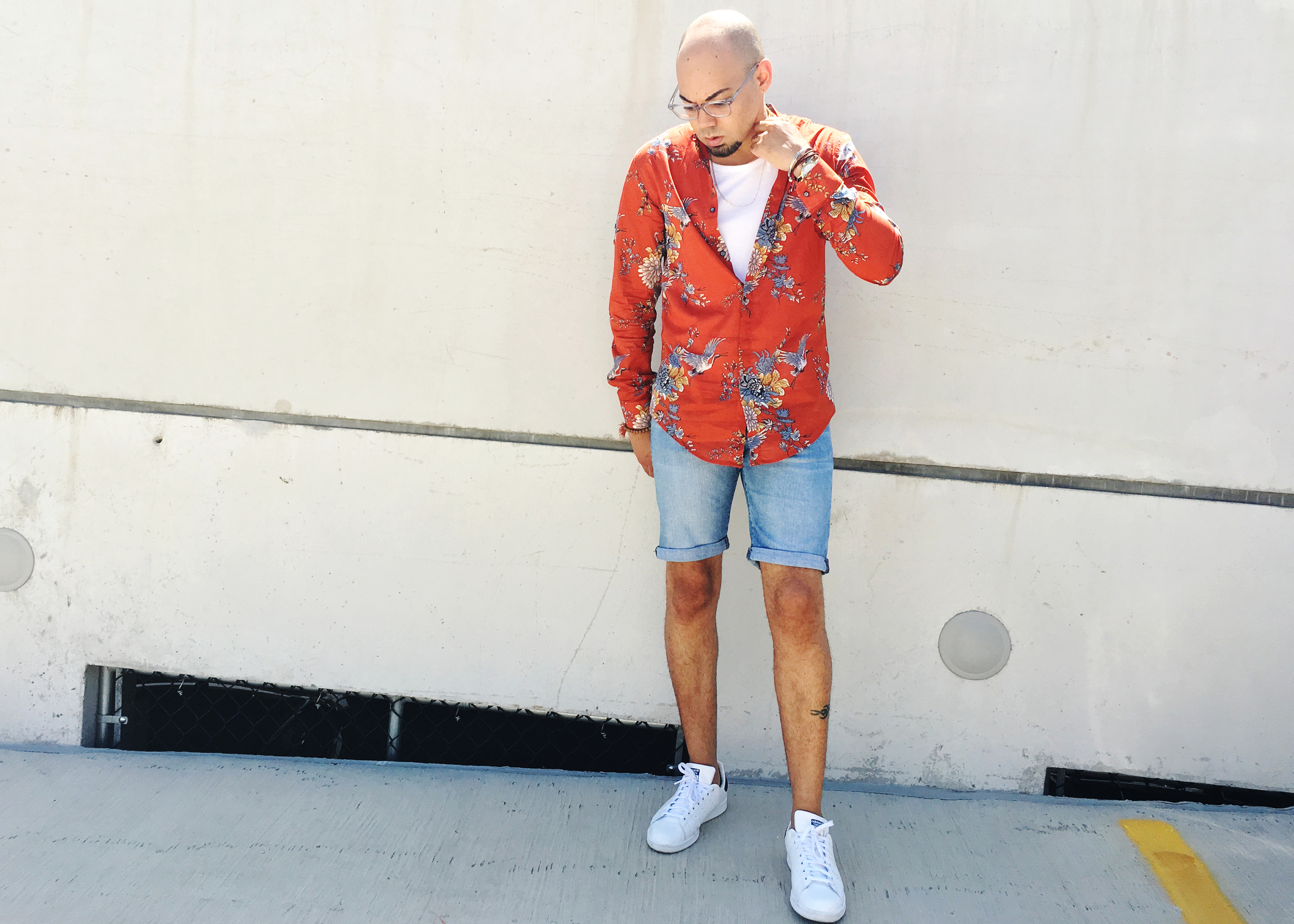 sam-c-perry-printed-Mandarin-collar-woven-denim-shorts-fixed.jpg