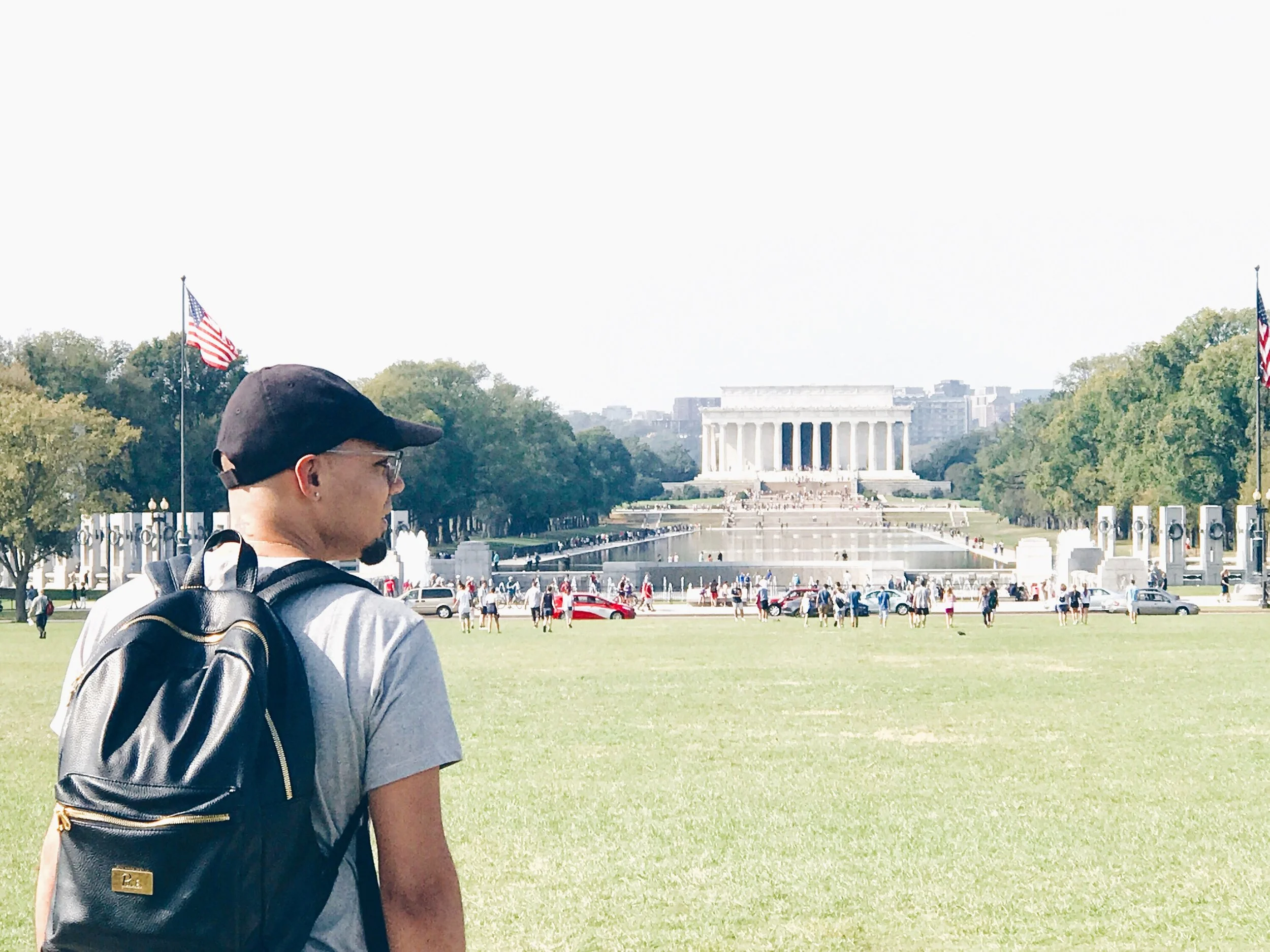 sam-c-perry-travel-24-hours-in-dc-review-memorial.jpg