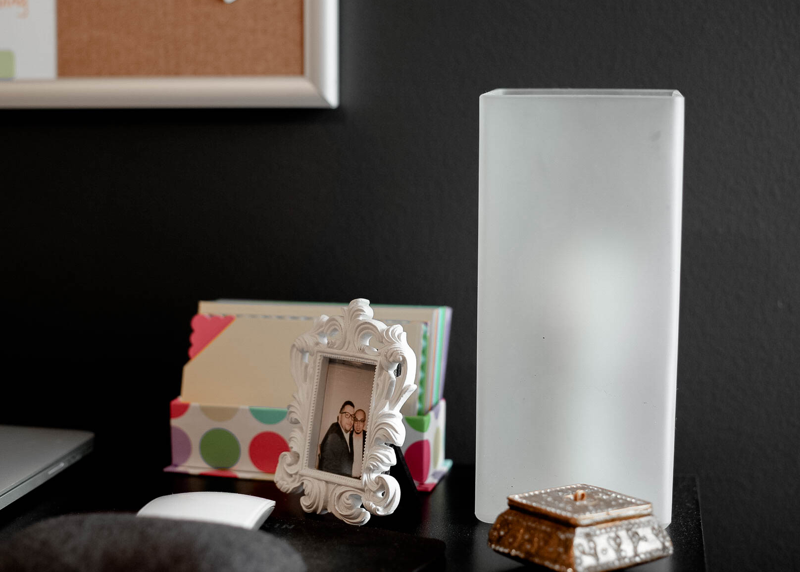 how-to-create-a-home-office-on-a-budget-personal-touches.jpg
