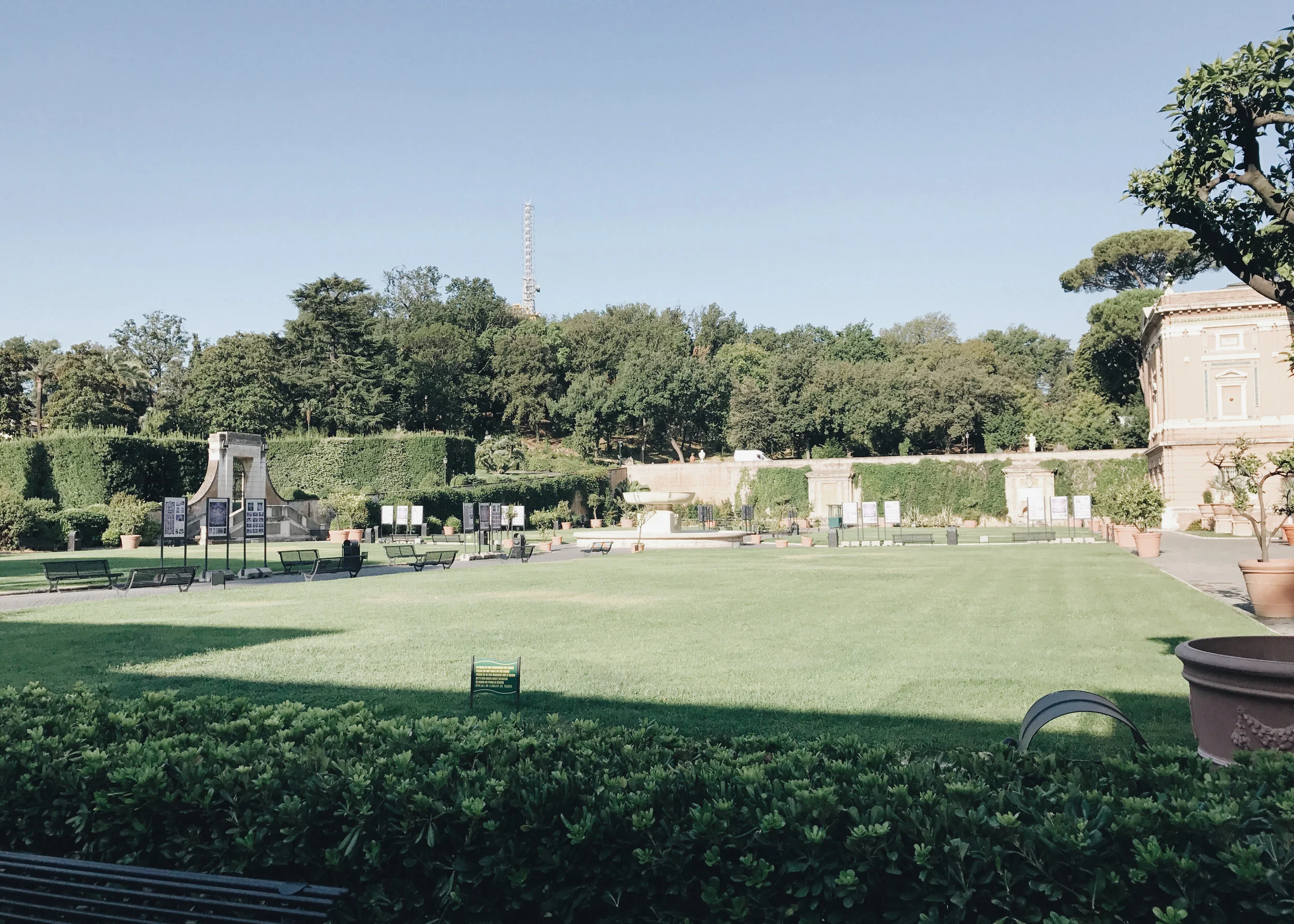 travel-in-style-the-italian-edition-vatican-garden.jpg