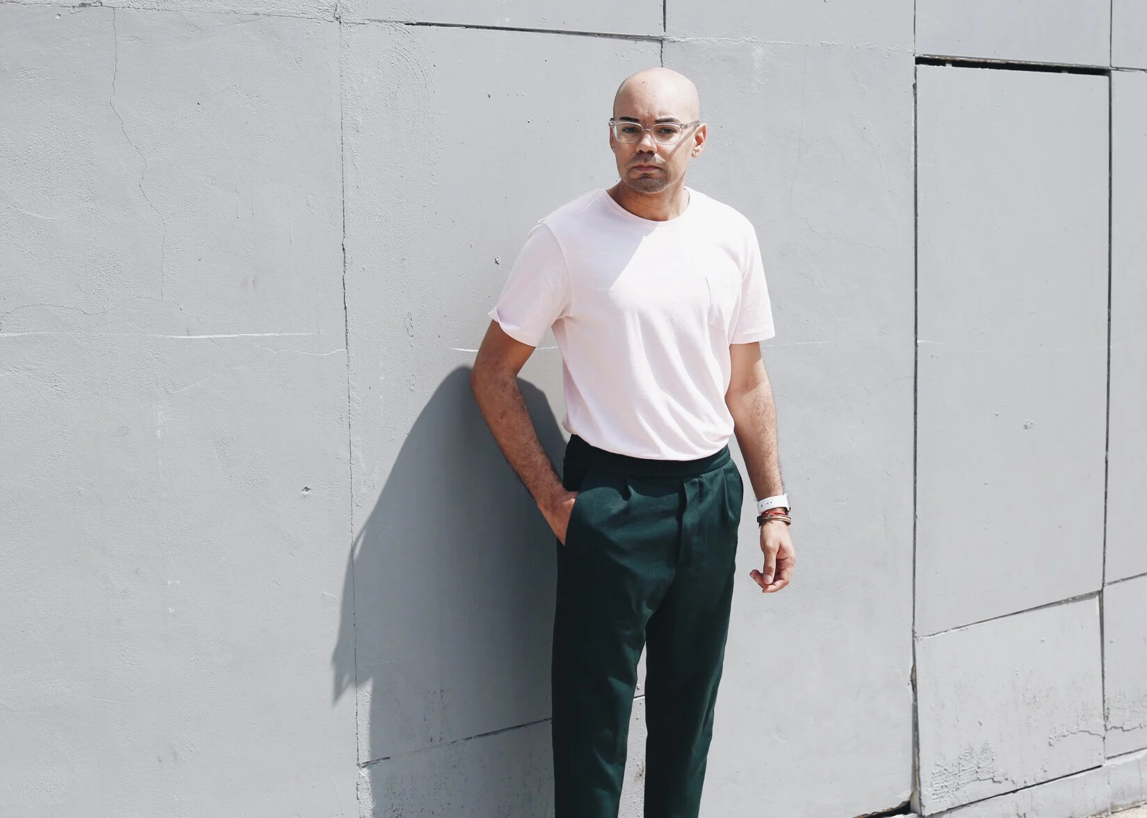 green-cropped-pants-pink-tshirt-cropped.jpg