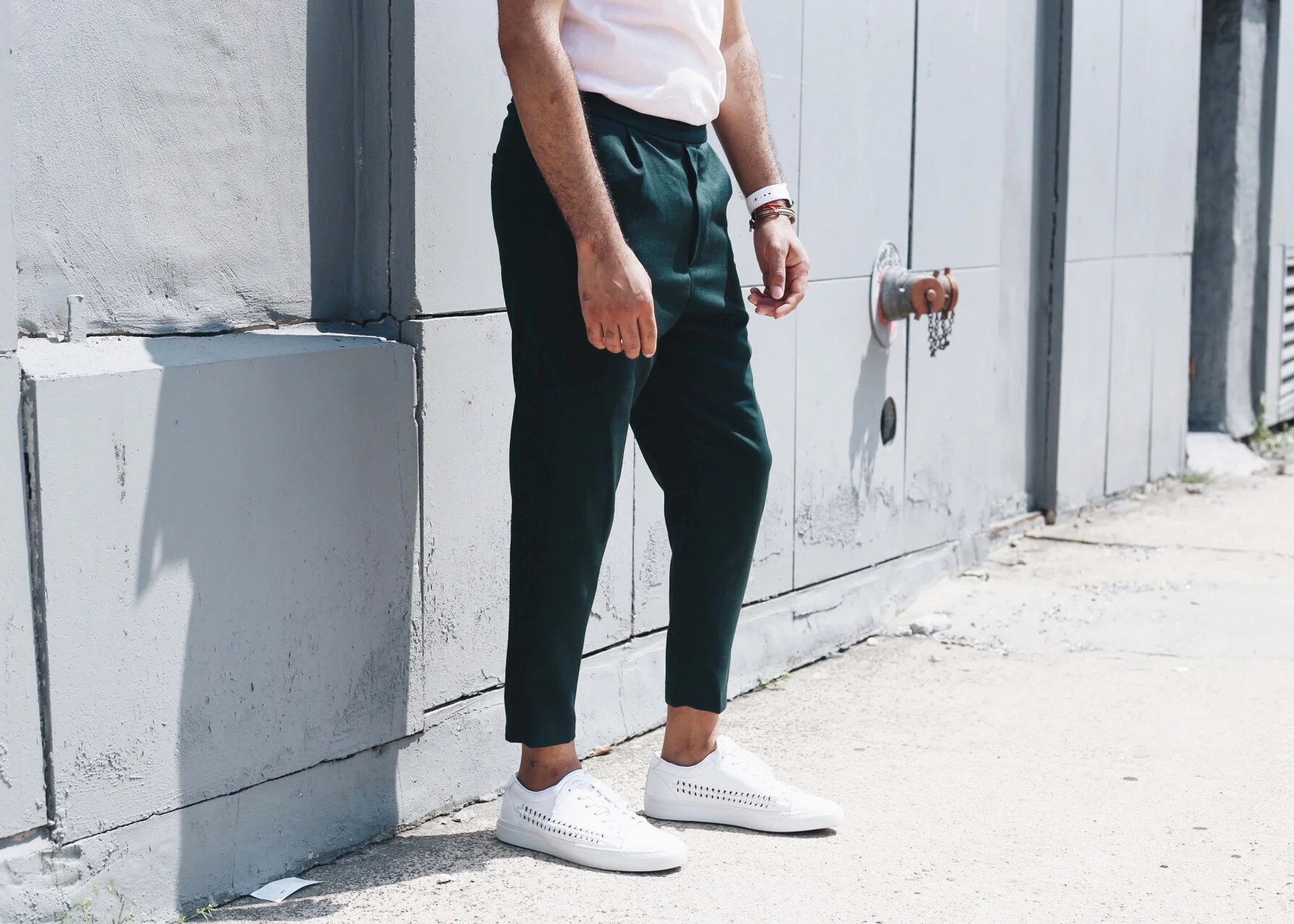green-cropped-pants-pink-tshirt-cropped.jpg