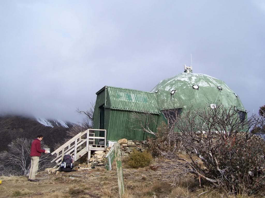 MUMC Hut on North West Spur. © David Sisson 2008.