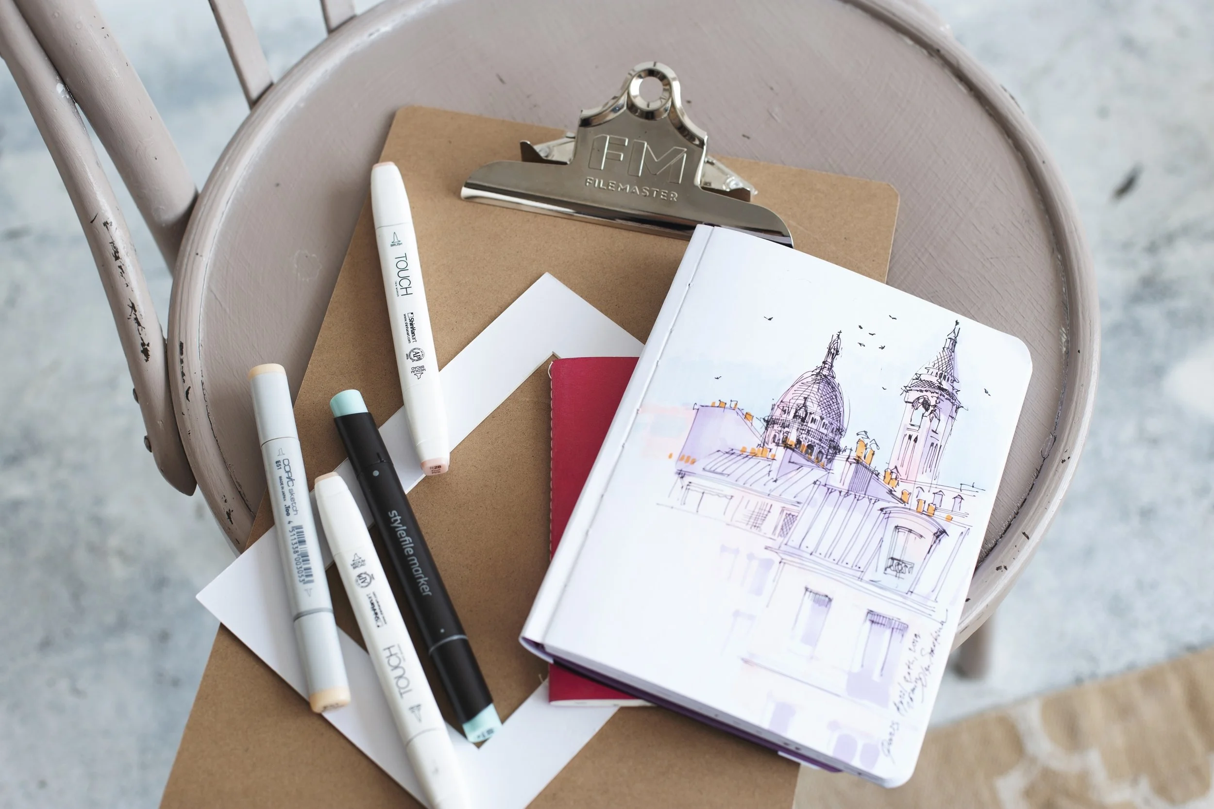 Список материалов для городского скетчинга, мой личный "must have"