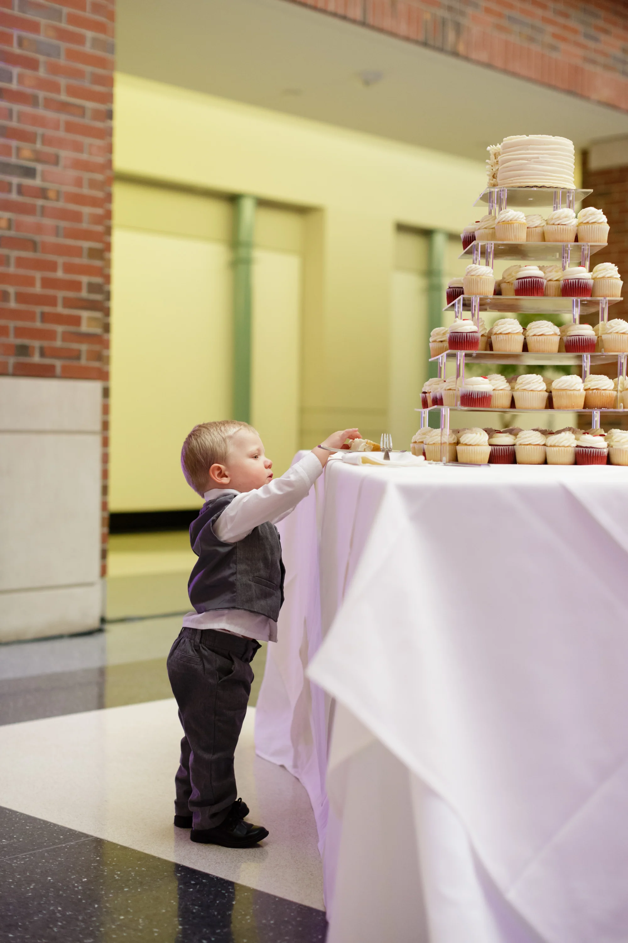 Rattlesnake Club Detroit Wedding Sean + Skylar — Melanie Reyes