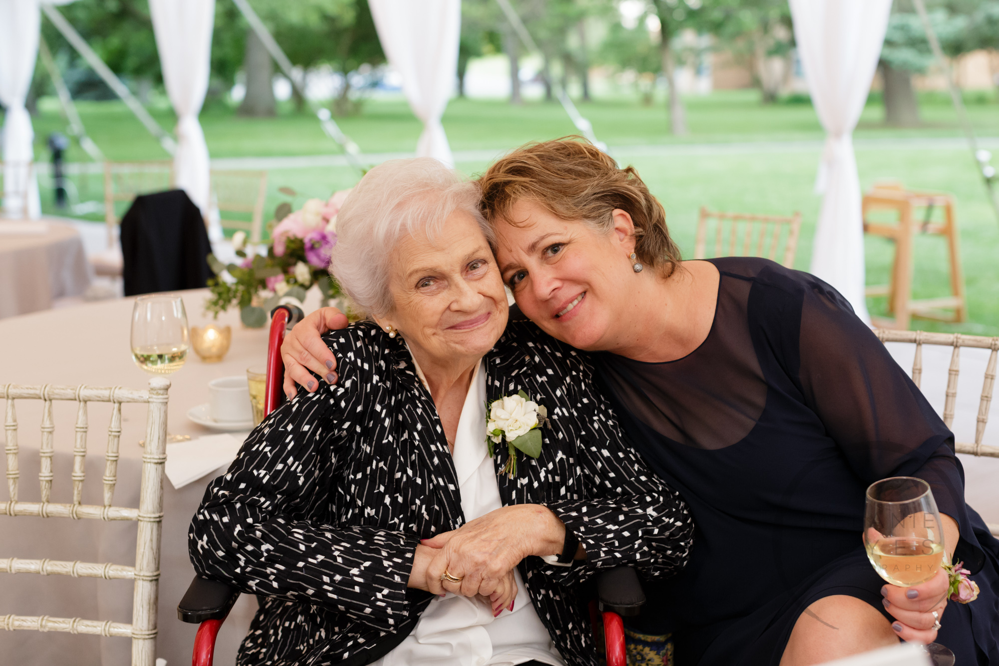 comer_earhart_manor_wedding_annarbor_091.jpg