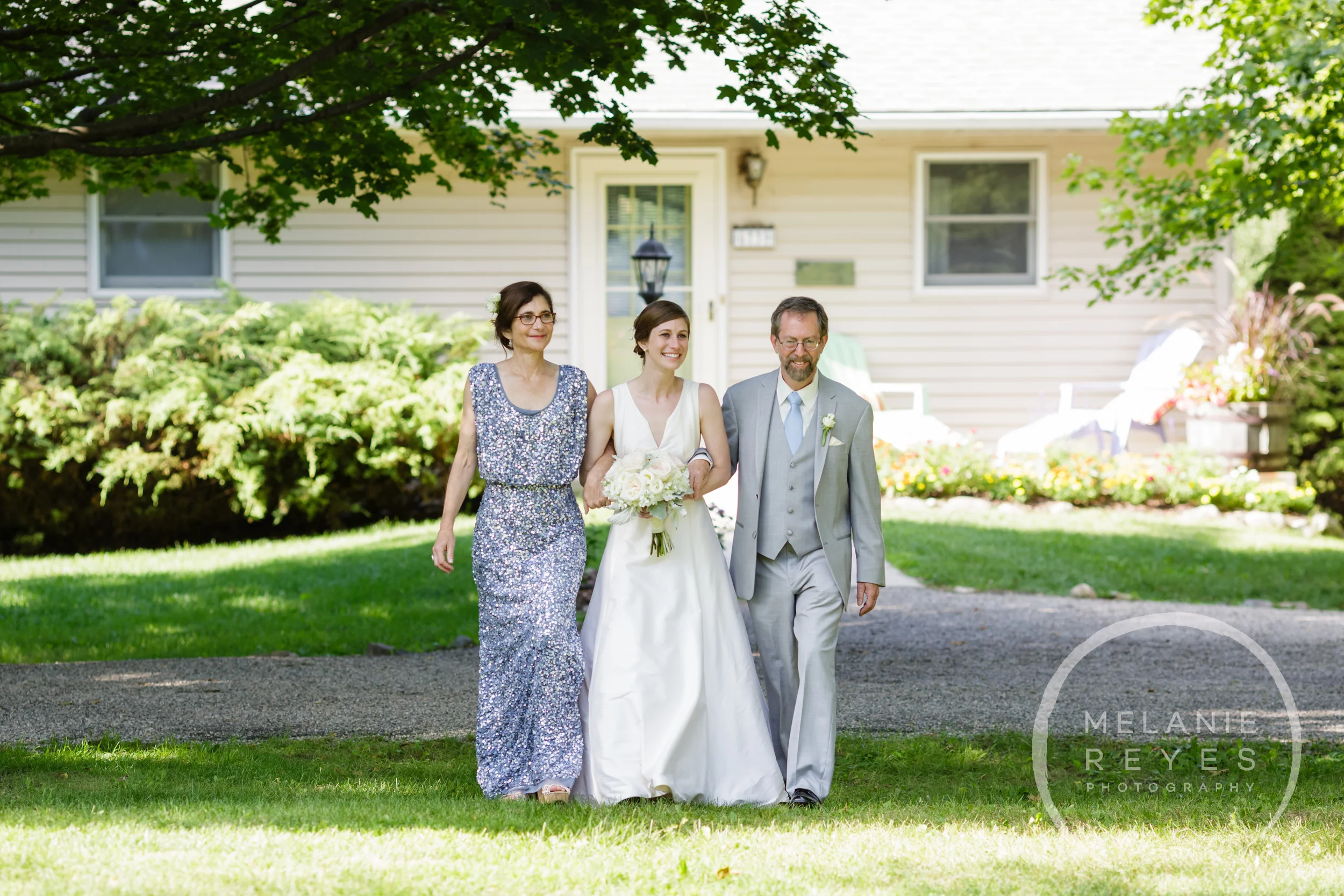 042_farm_wedding_melanie_reyes.JPG
