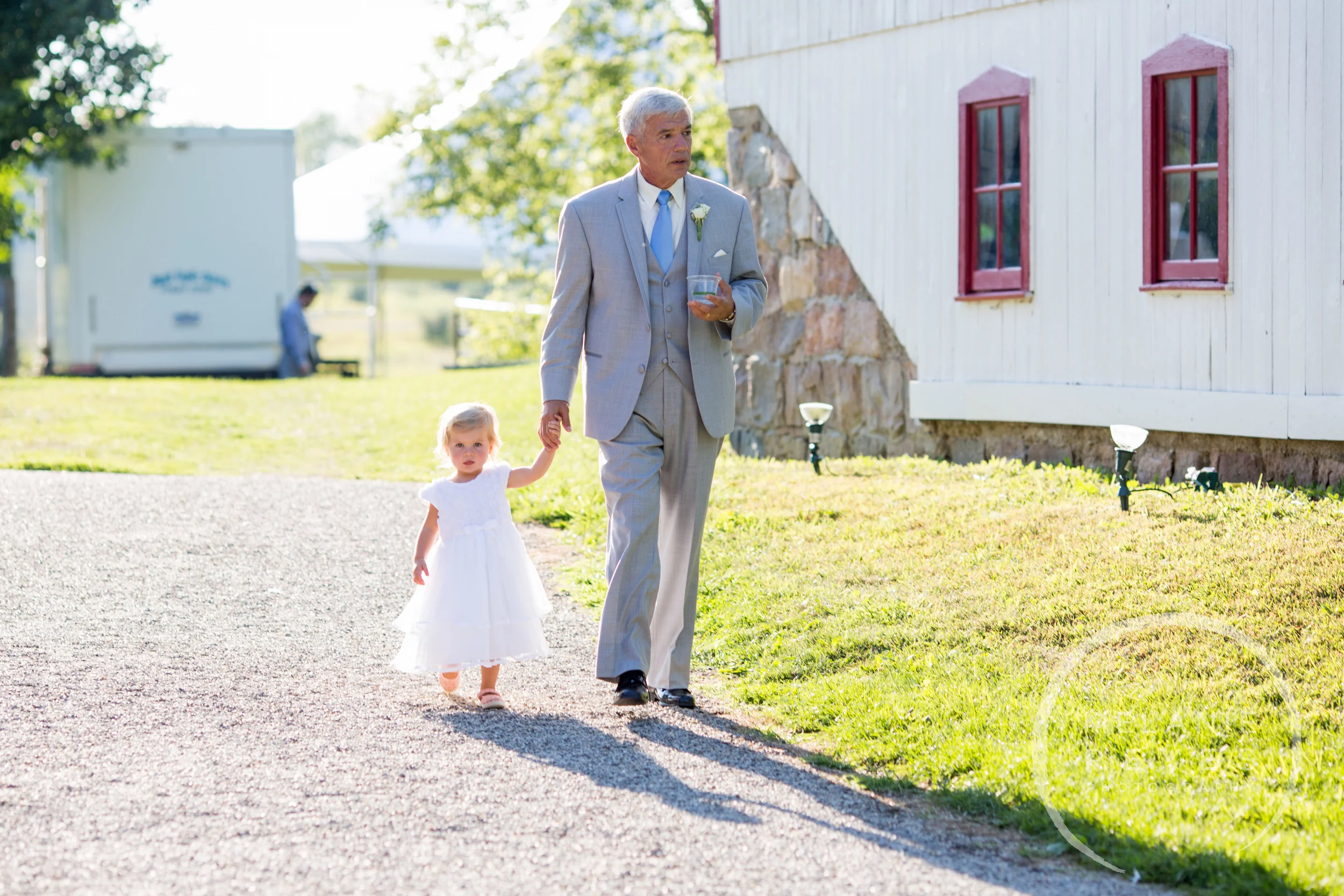 059_farm_wedding_melanie_reyes.JPG