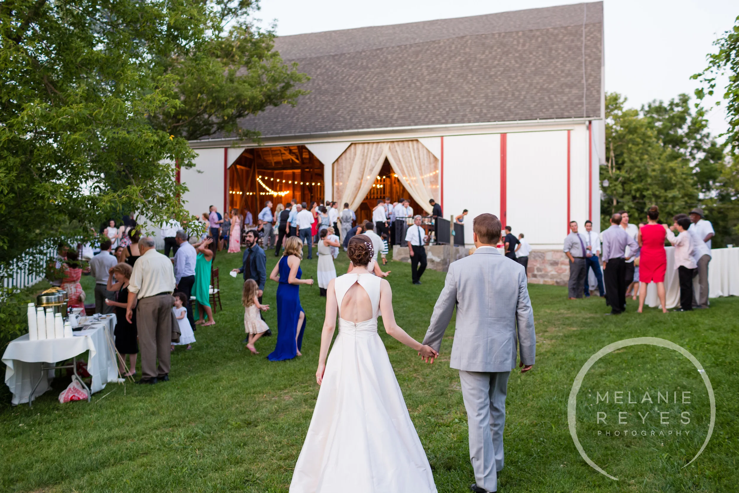 080_farm_wedding_melanie_reyes.JPG