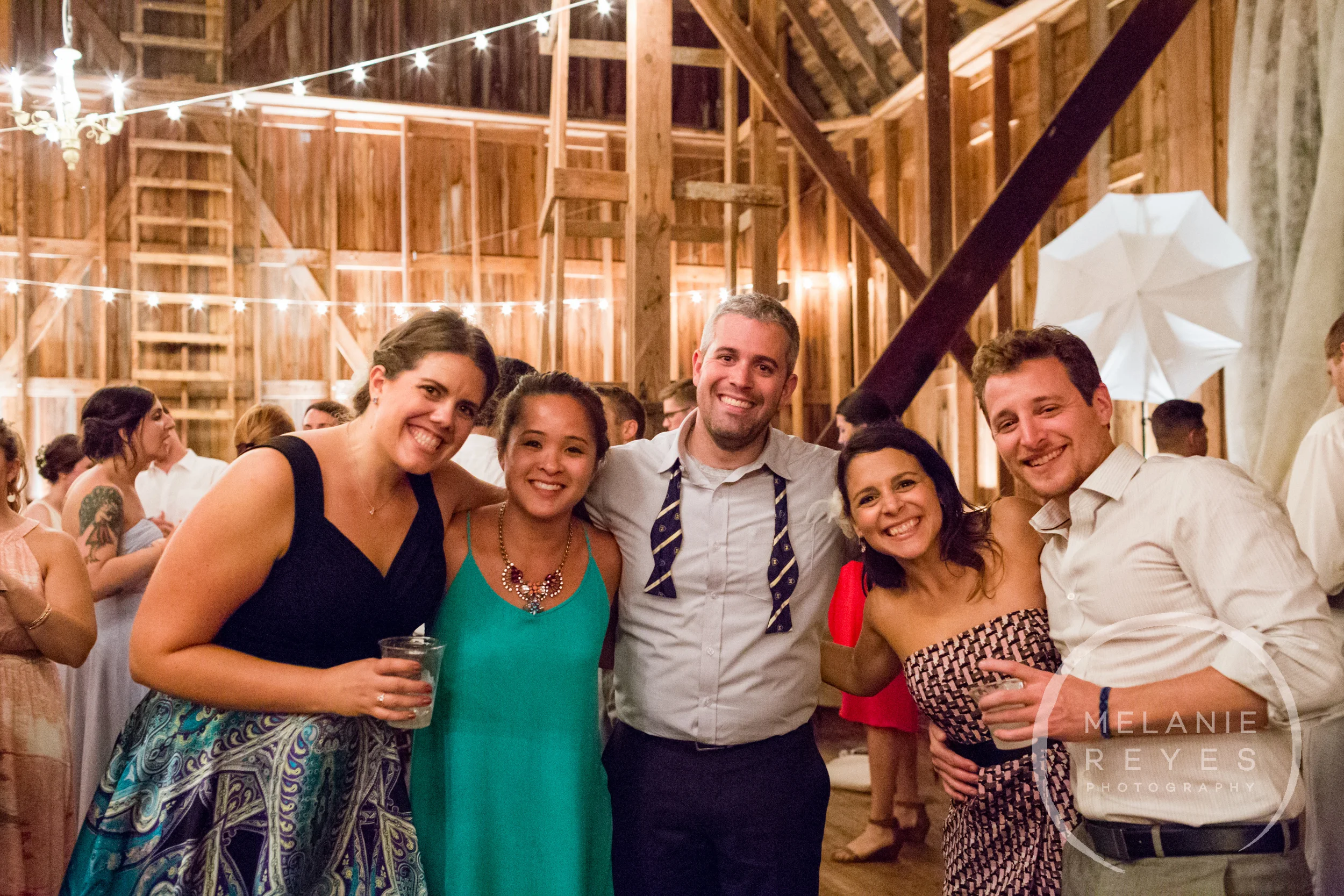 098_farm_wedding_melanie_reyes.JPG