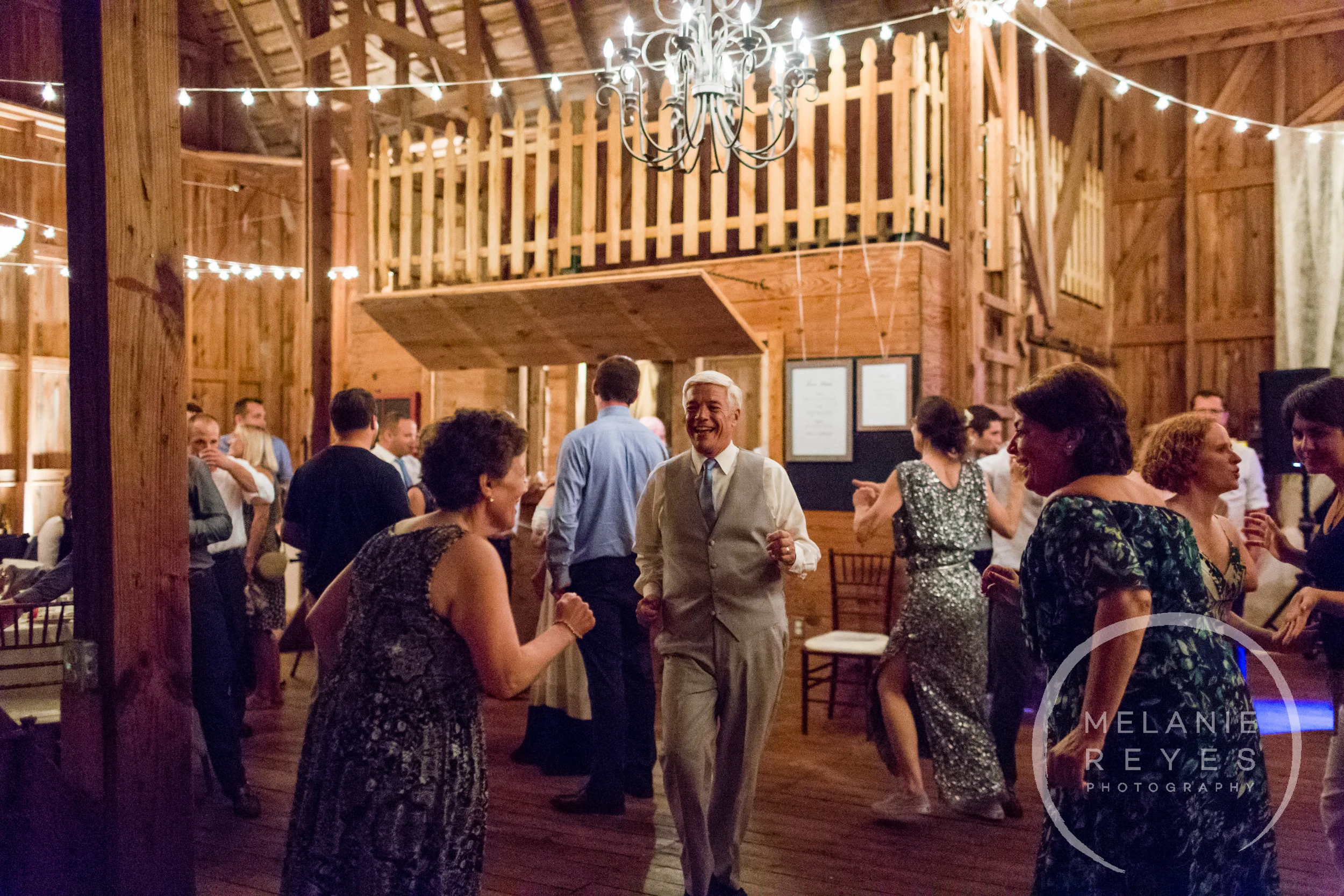 100_farm_wedding_melanie_reyes.JPG
