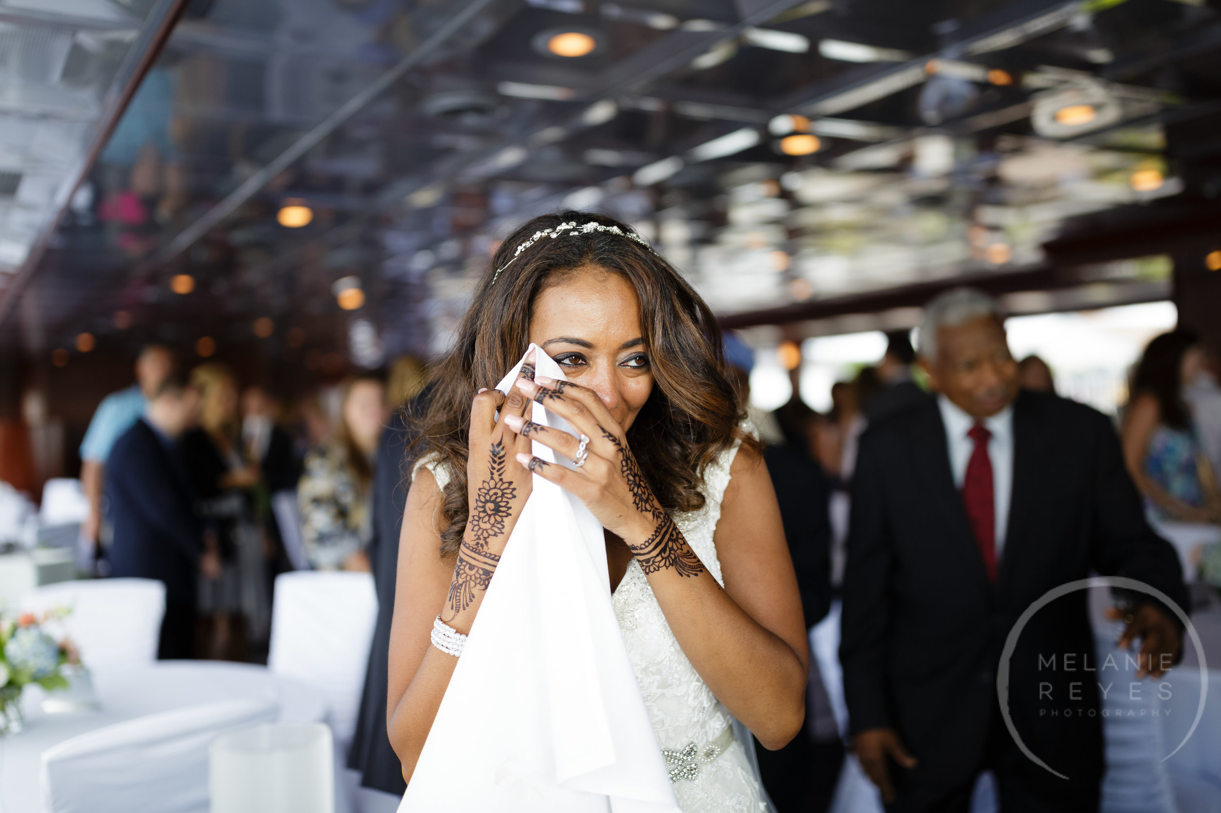 infinity_ovation_yacht_wedding_detroit_melaniereyes17.jpg