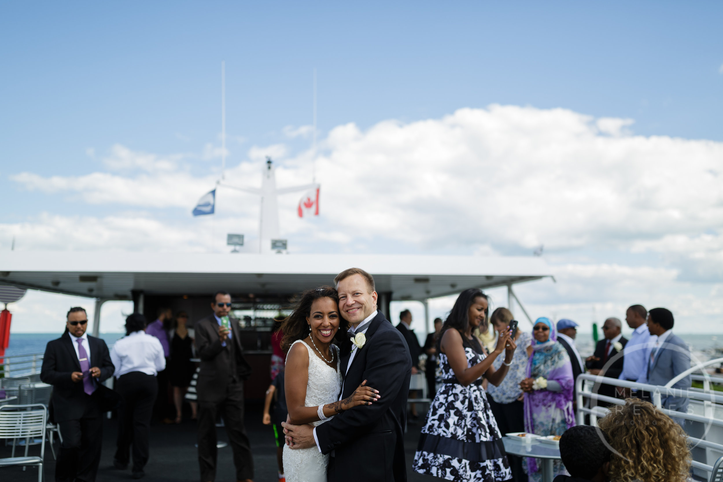infinity_ovation_yacht_wedding_detroit_melaniereyes59.jpg