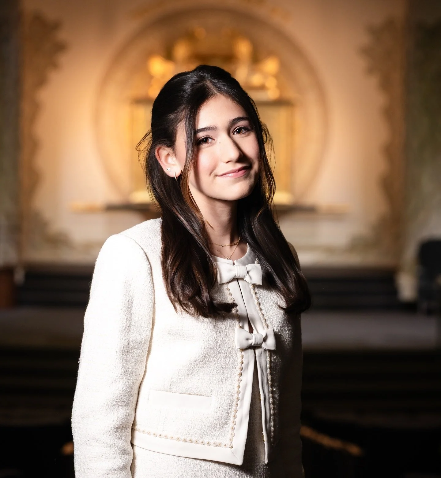 Mazel Tov, Aria! 
And tonight we celebrate 🎉 

@templeisraelmi 

#batmitzvah #batmitzvahphotographer #templeisrael #westbloomfield #barmitzvah #batmitzvah #mitzvahphotographer