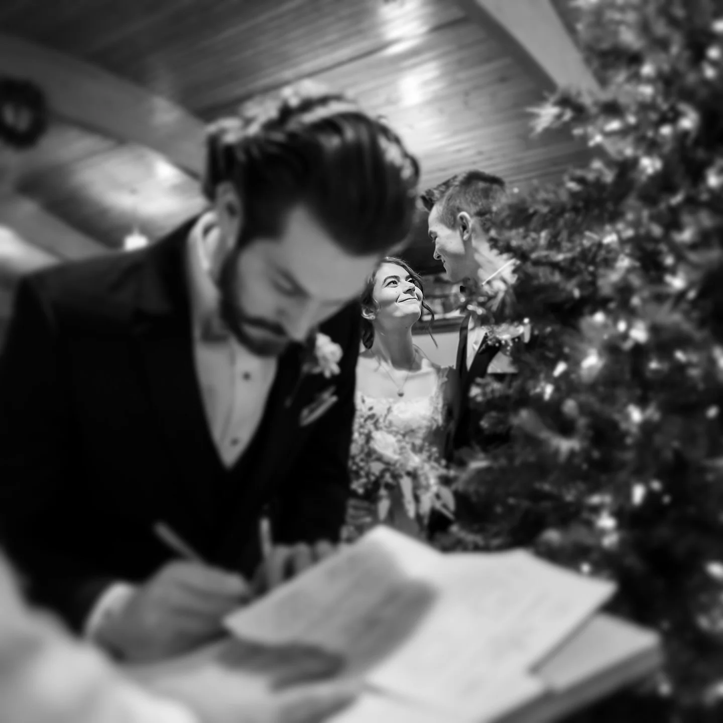 There&rsquo;s nothing sweeter than while capturing one predicted moment - noticing and capturing another one that&rsquo;s candid. Just married. Bliss. 

I am grateful to start the new year by delivering this gallery. Today!

#2026weddings #weddingpho