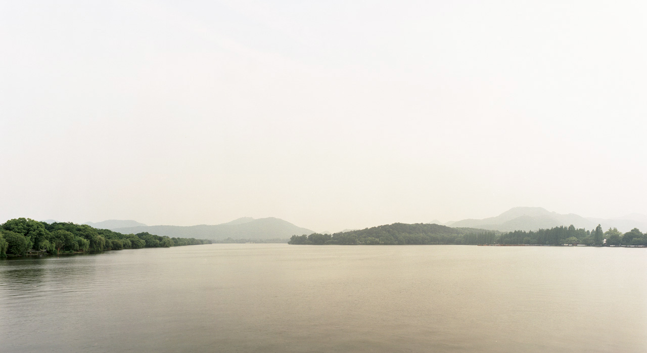 Xi Hu (West Lake) II, Hangzhou, 2005.jpg