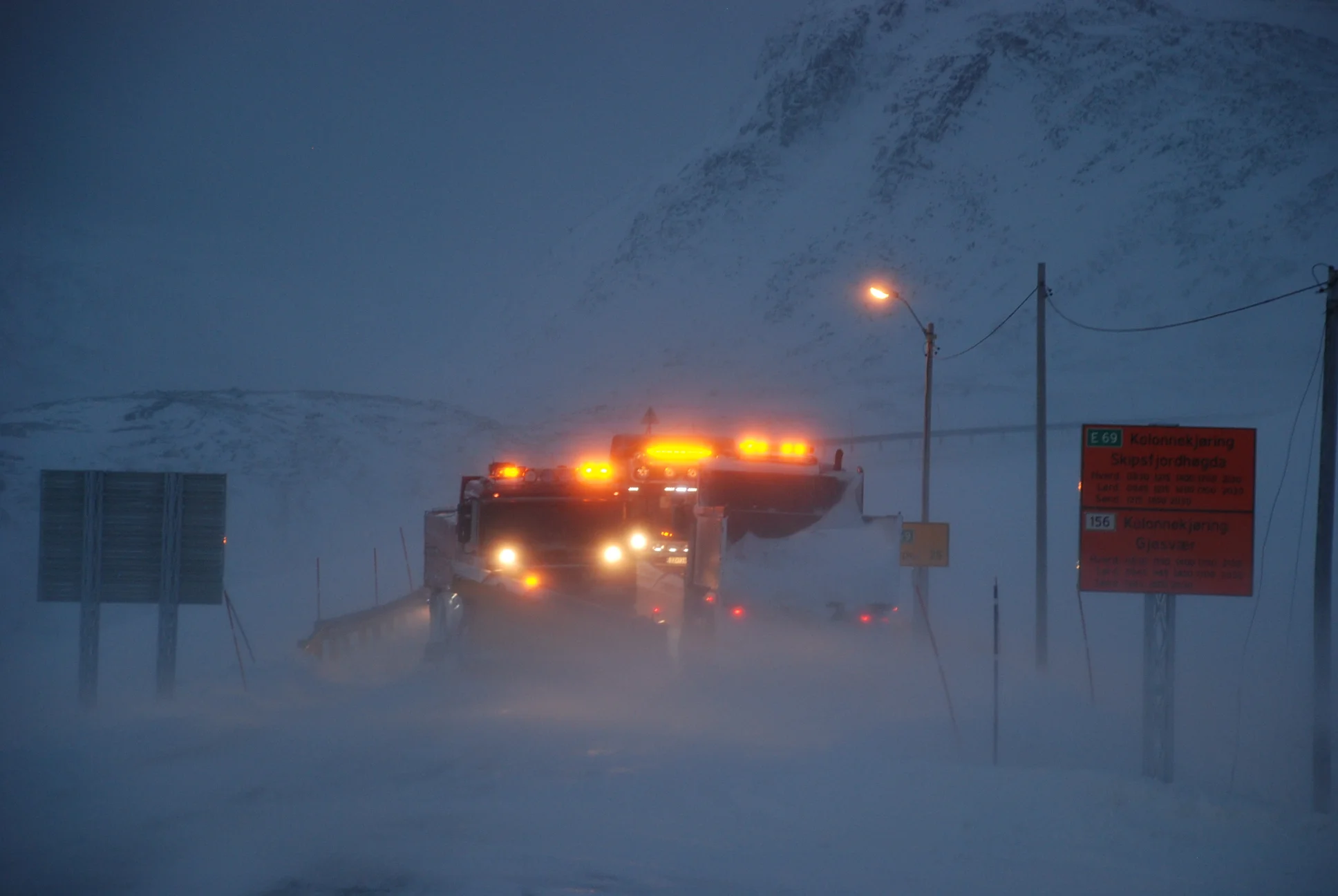 Snowploughs, Nordkapp.JPG