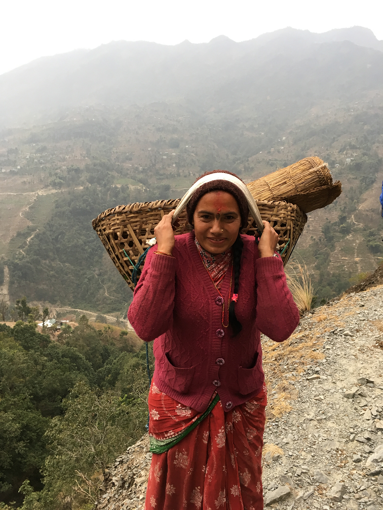 On the path to Waku in Solukhumbo, February 2017. The Glacier Trust is working with Eco Himal Nepal in Waku to enable families to adapt to the impacts of climate change. 