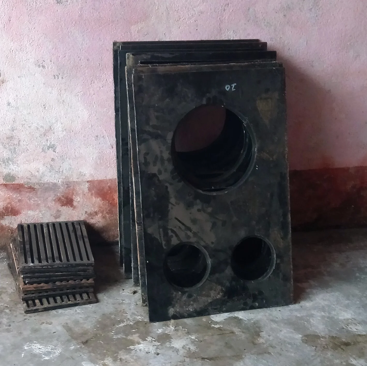 The stoves were stored for three days in Khandbari, at this point they had not yet been assembled. 