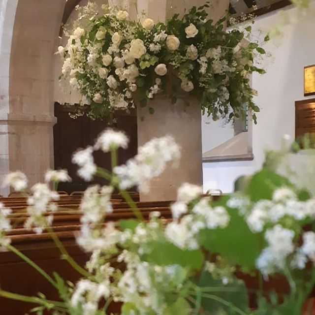 Bridal white #weddingflowers #sweetpeas #oxfordshirewedding #peonies #churchflowers