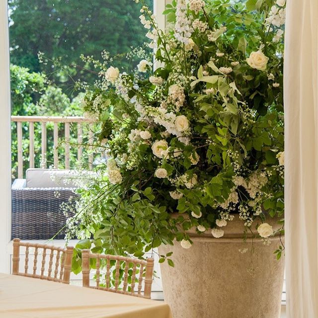 Fill a stone urn #weddingflowers #oxfordshirewedding #urn #eventflowers