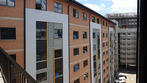 Dignified affordable housing
Citizens are attracted to urban centres to obtain access to work and education opportunities. South African inner cities traditionally do not provide many housing offerings. In line with UN Sustainable Development Goals