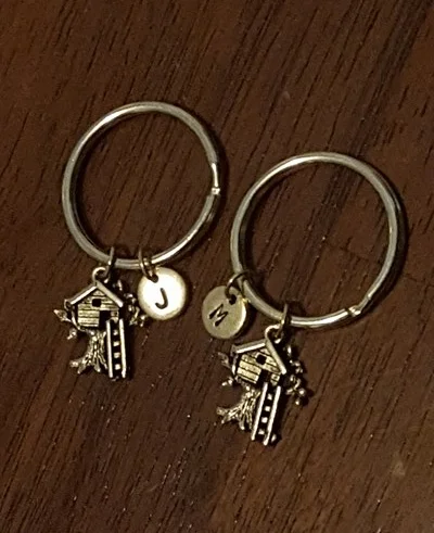 After AgencySparks CEO and founder, Joe Koufman, spent a vacation with his wife, Airbnb sent these two key chains with a hand written letter thanking them for their stay. Companies that customize their approach leave a long-lasting impression.