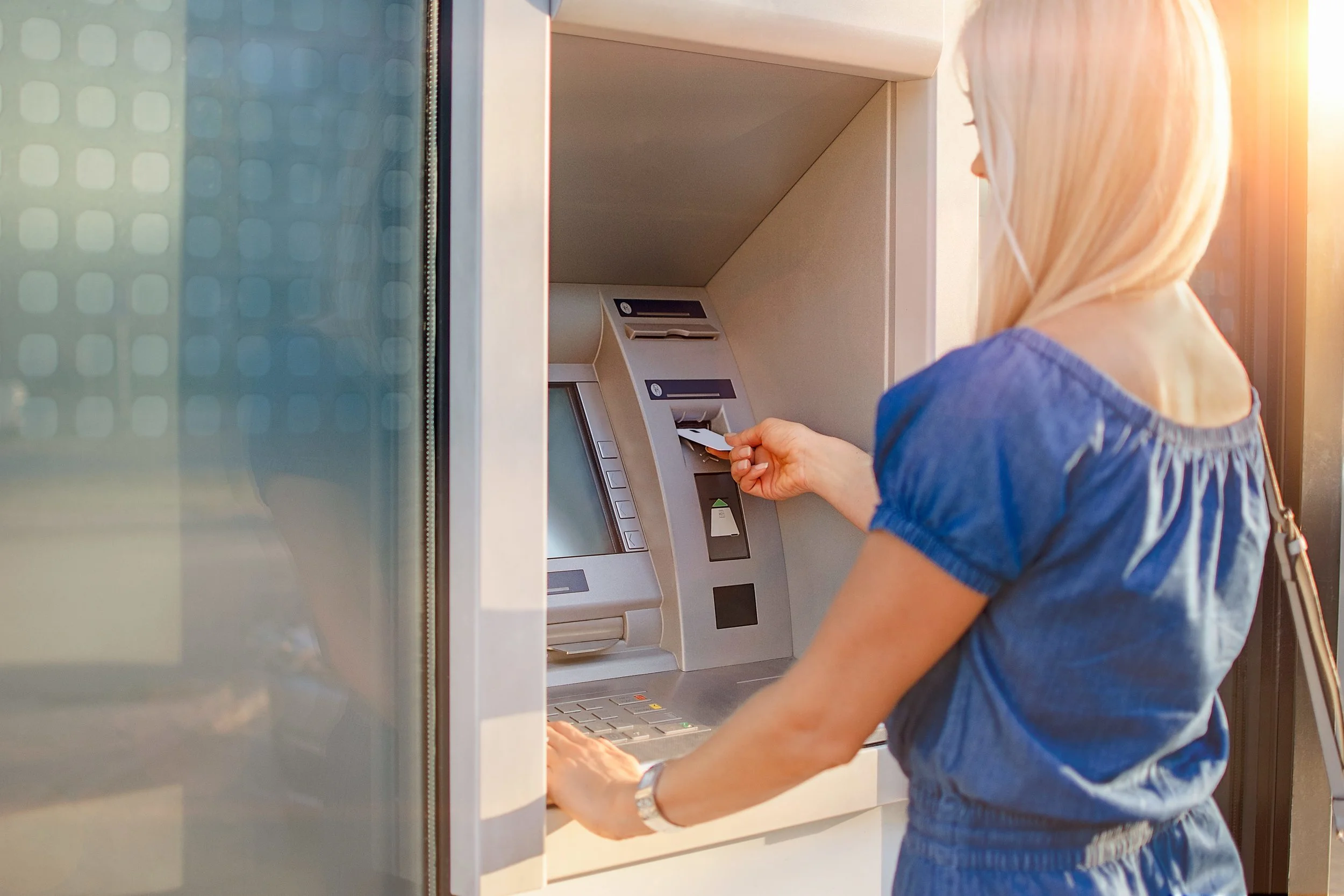 Fintech Disruptors + the Banking Revolution: How Retail Banks are Meeting the Challenge