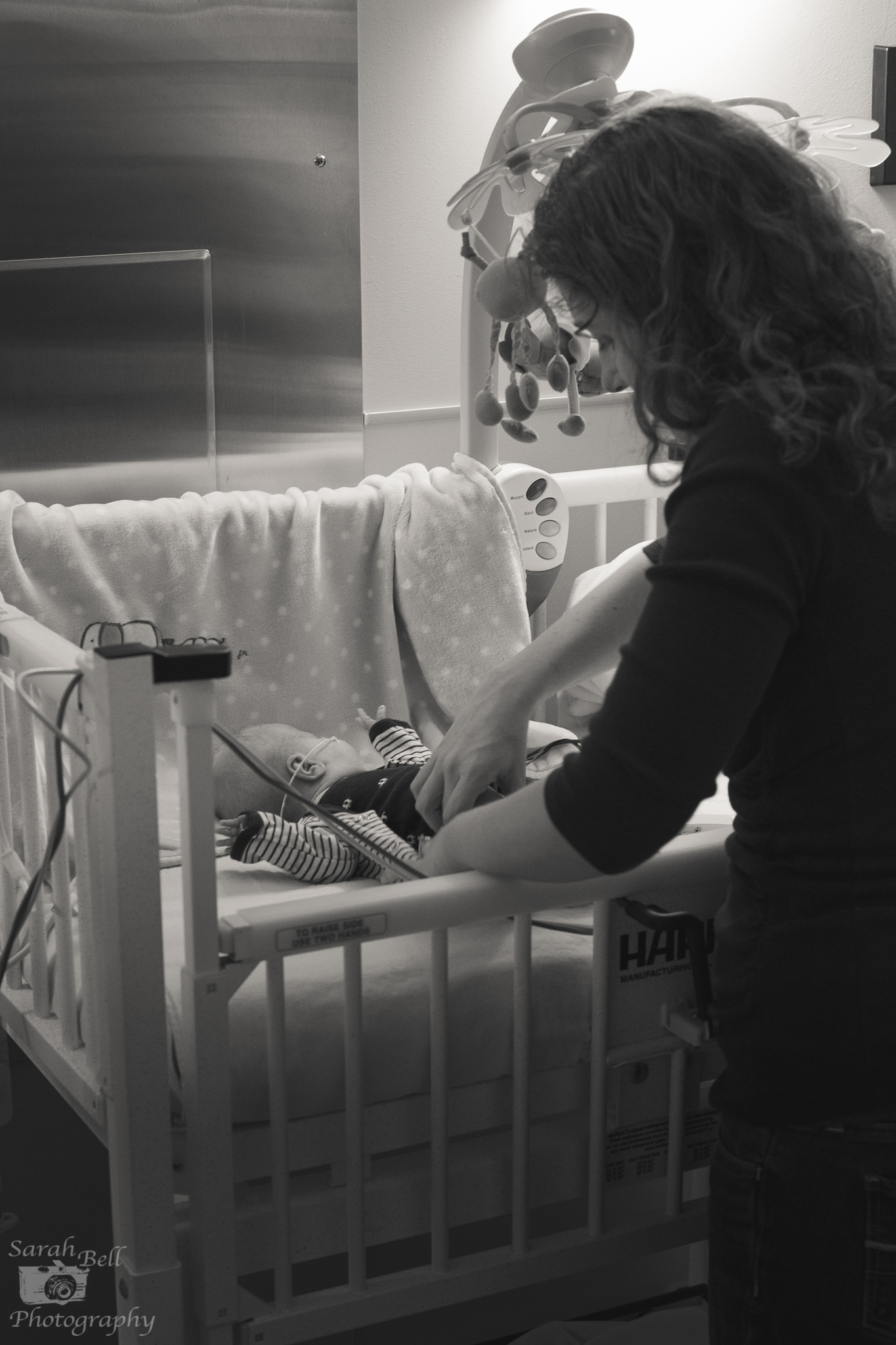 NICU-Preemie-Sarah-Bell-Photography-Oshawa-Lakeridge-Health-Newborn-39.jpg