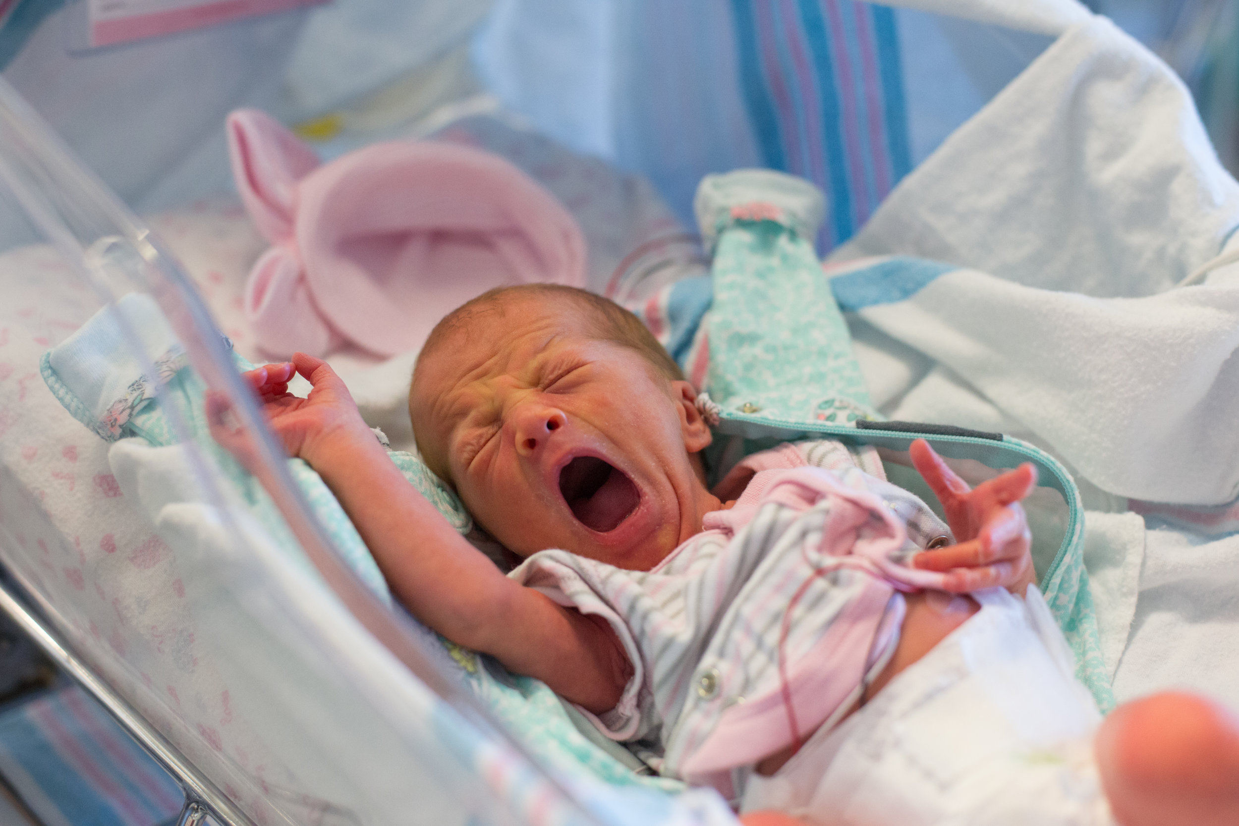 NICU-Preemie-Sarah-Bell-Photography-Oshawa-Lakeridge-Health-Newborn-42.jpg