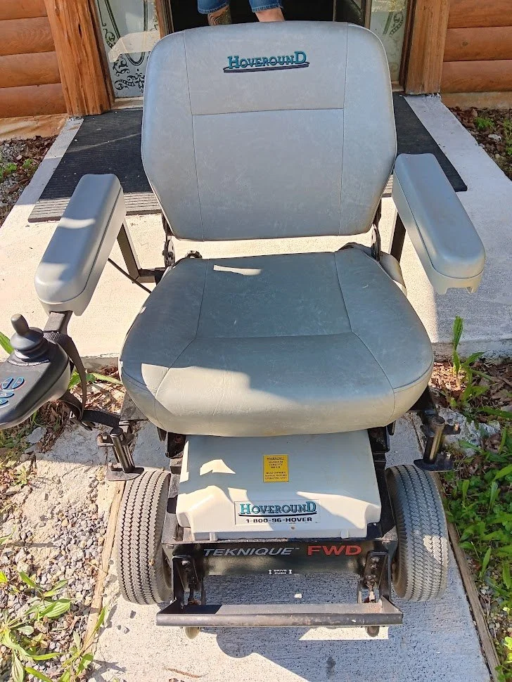 electric wheelchair used free to a Veteran photo 2.jpg