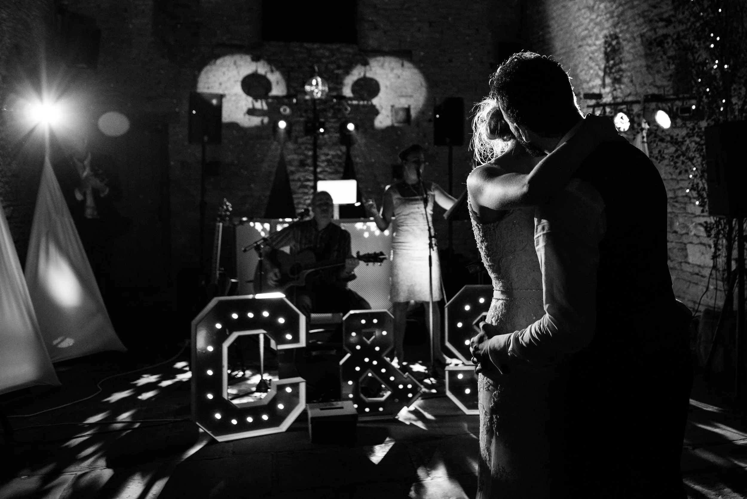 NLPhotography_Clare& SavB&W_a-945.jpg