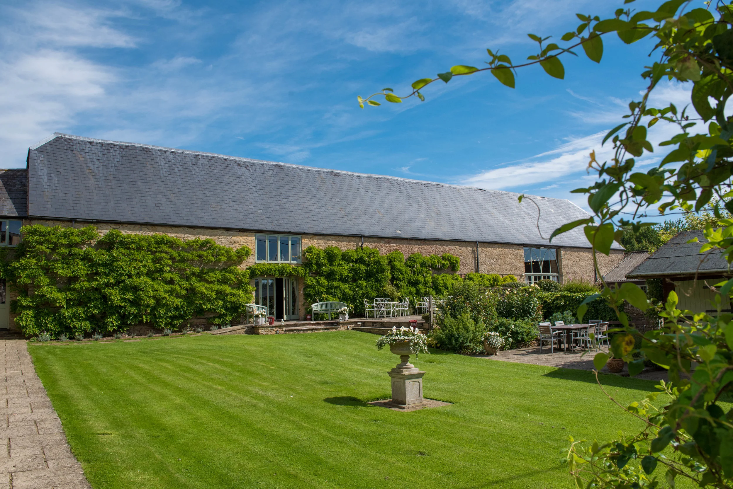 The_Great_Barn_Aynho_Nick_Labrum_Photography_Laura&Chris-128.jpg