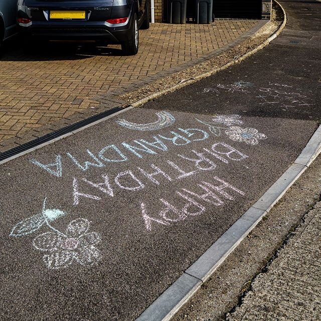 Creativity, Art &amp; Community during shutdown
.
.
.
.
.
#shutdown #covi̇d19 #covid #coronavairus #streetphotography #streetlife #community #rochford #essex #art #creativity #nhs #easter