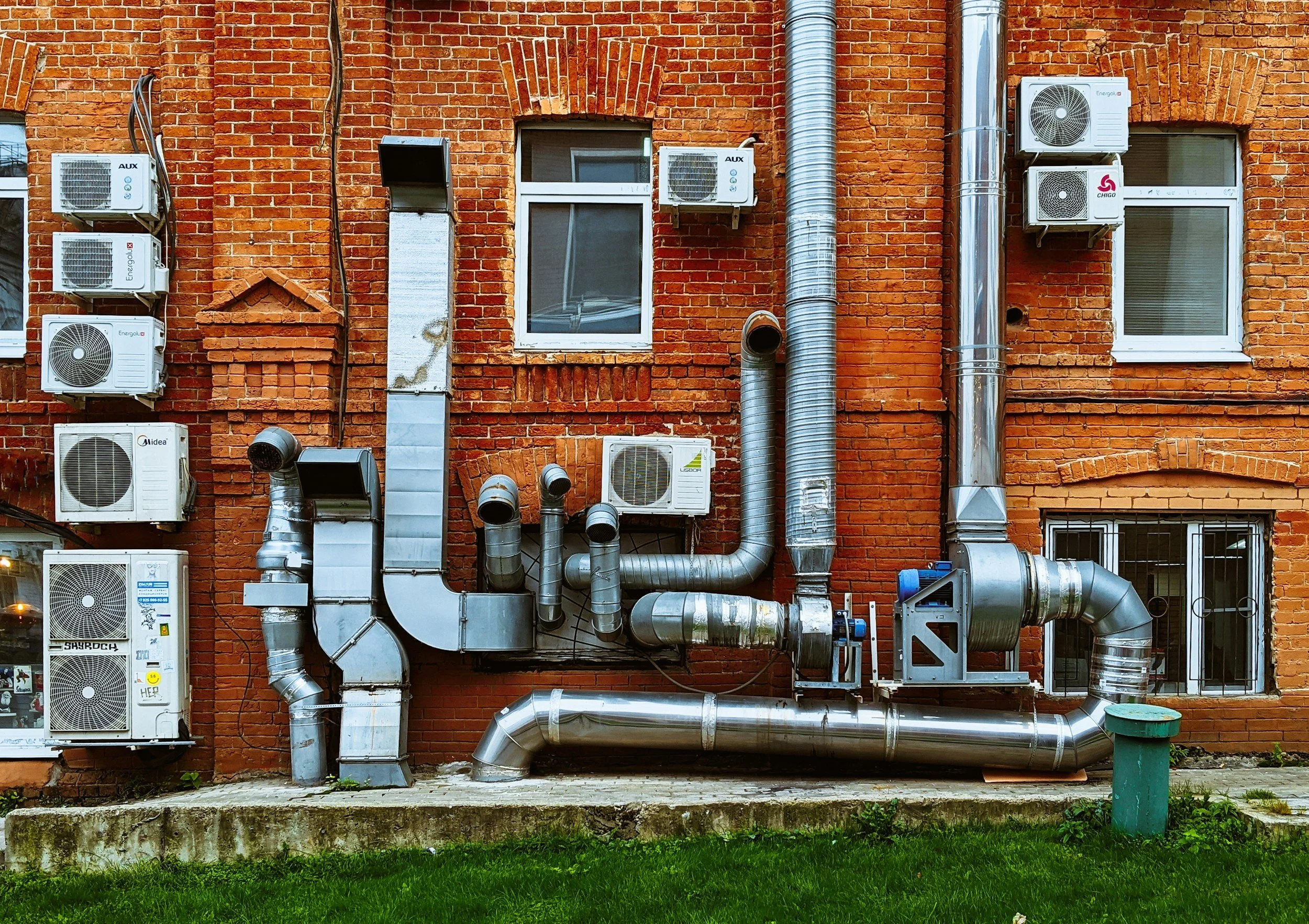 Navigating the HVAC Refrigerant Transition and the Promise of Hydronic Systems for Future-Ready Architecture