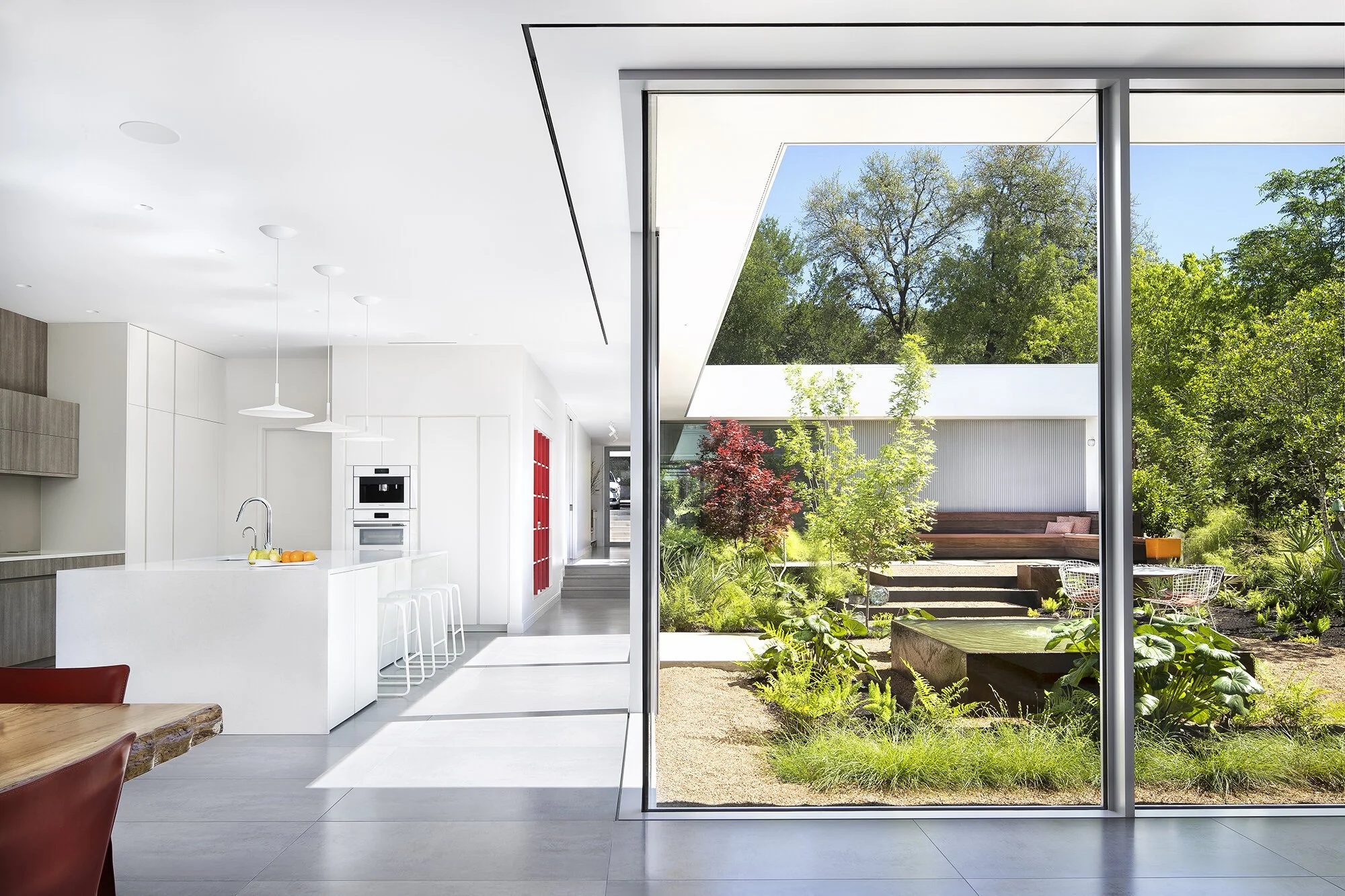03-courtyard.jpg