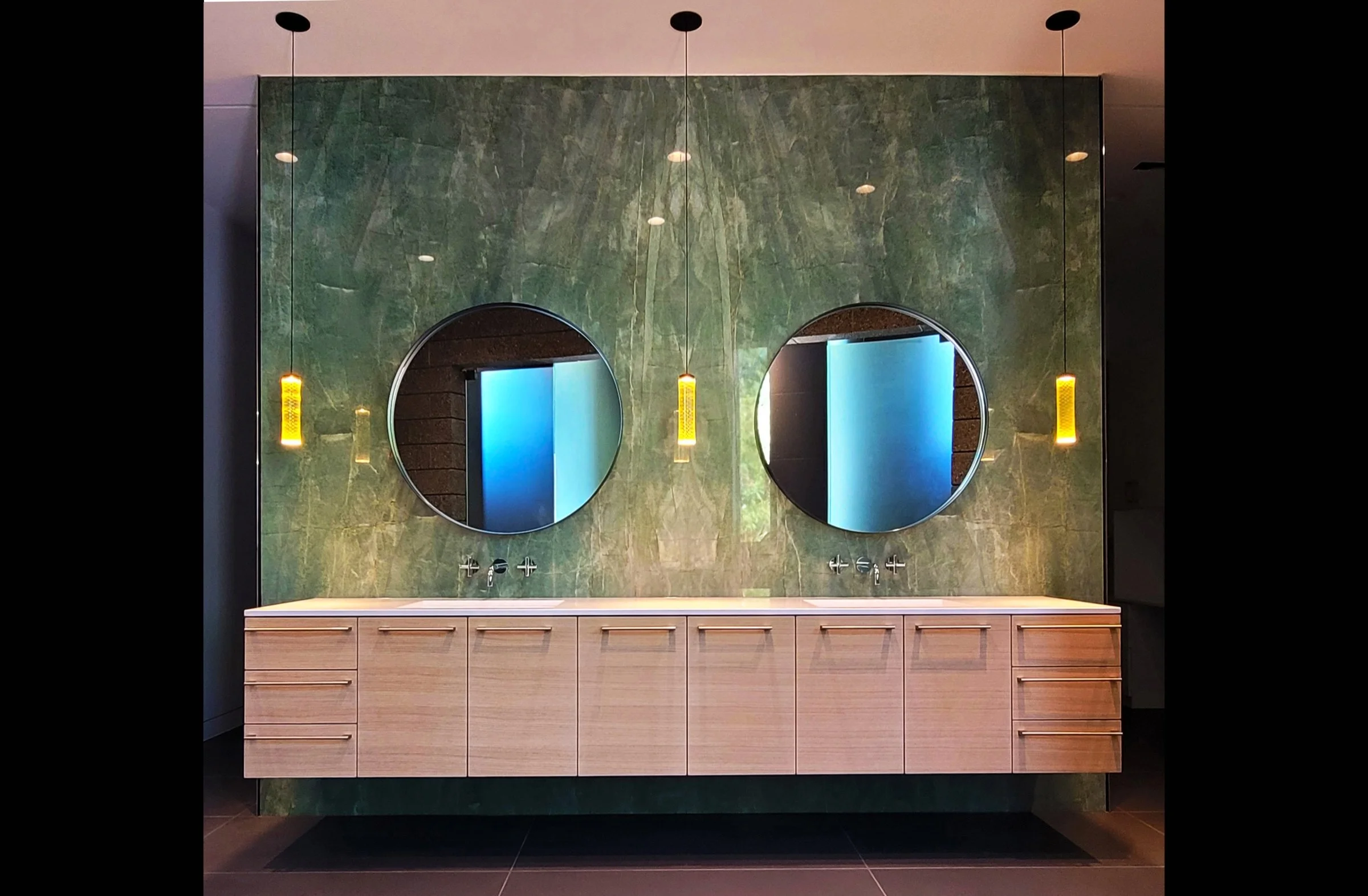 01-interior.jpg