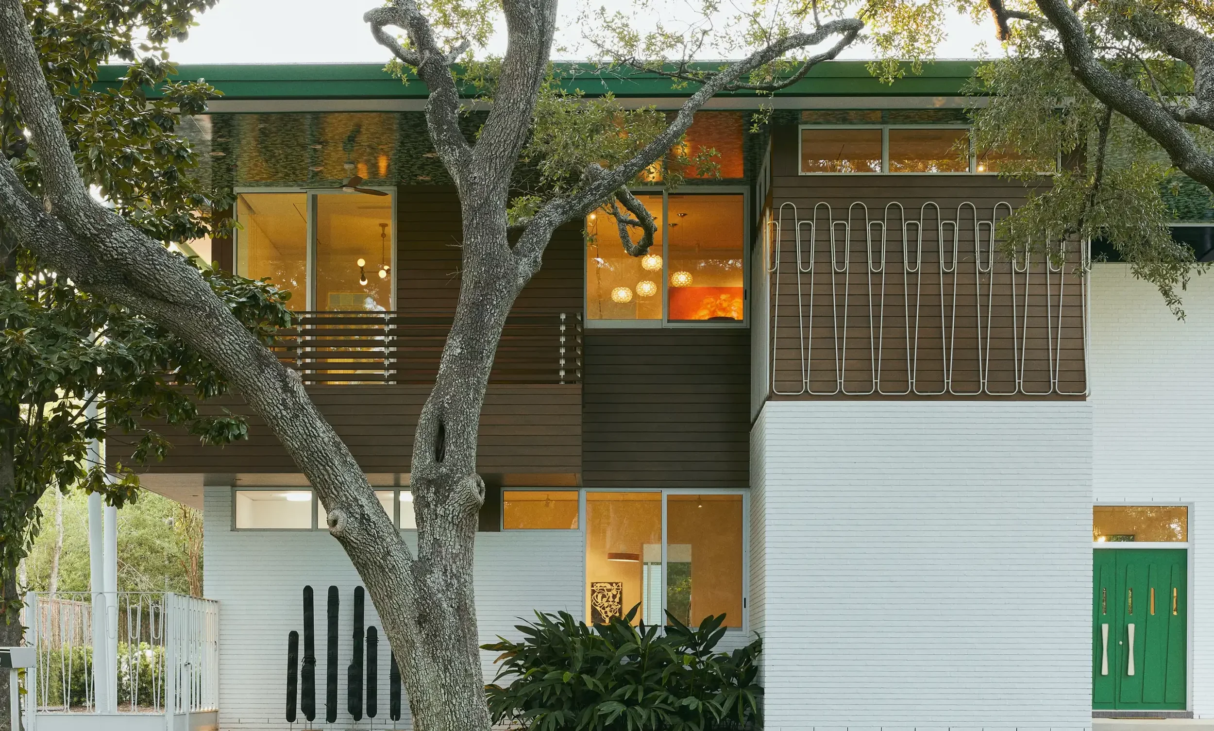 02-exterior.webp